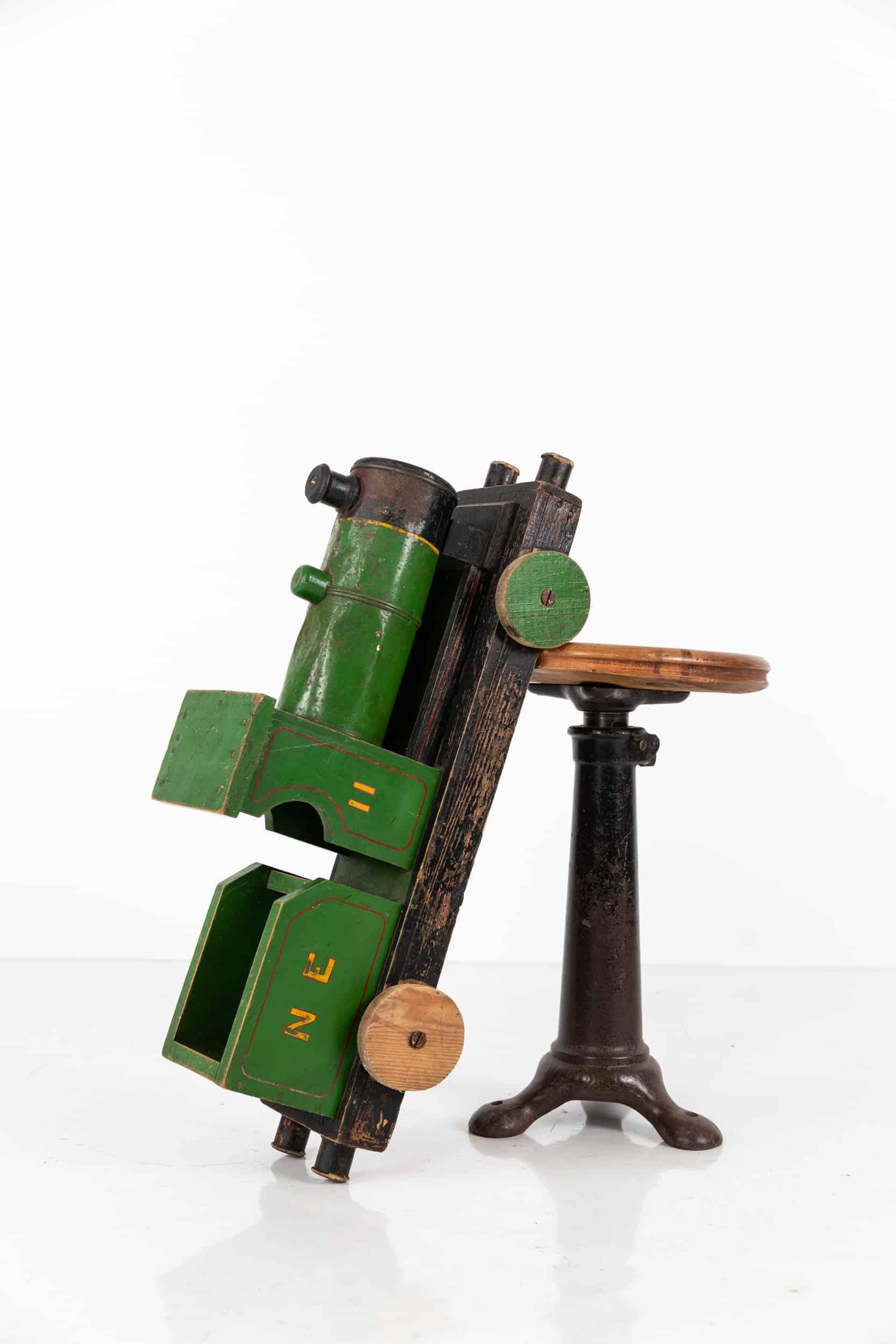 Modèle industriel vintage de jouet de train à vapeur construit à partir d'éclaboussures. C.1940 en vente 2