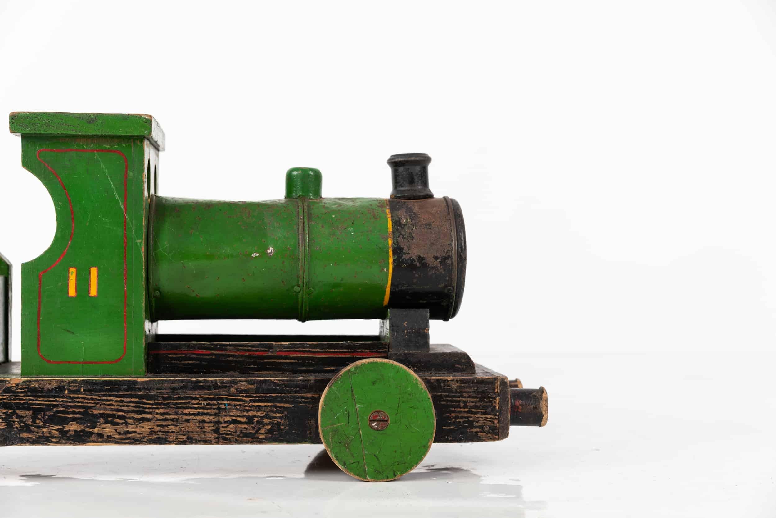 Industrielles geschmiedetes Eisenbahnspielzeug-Dampf train-Modell. C.1940 im Zustand „Relativ gut“ im Angebot in London, GB