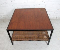 Industrieller quadratischer Couchtisch im Industriestil