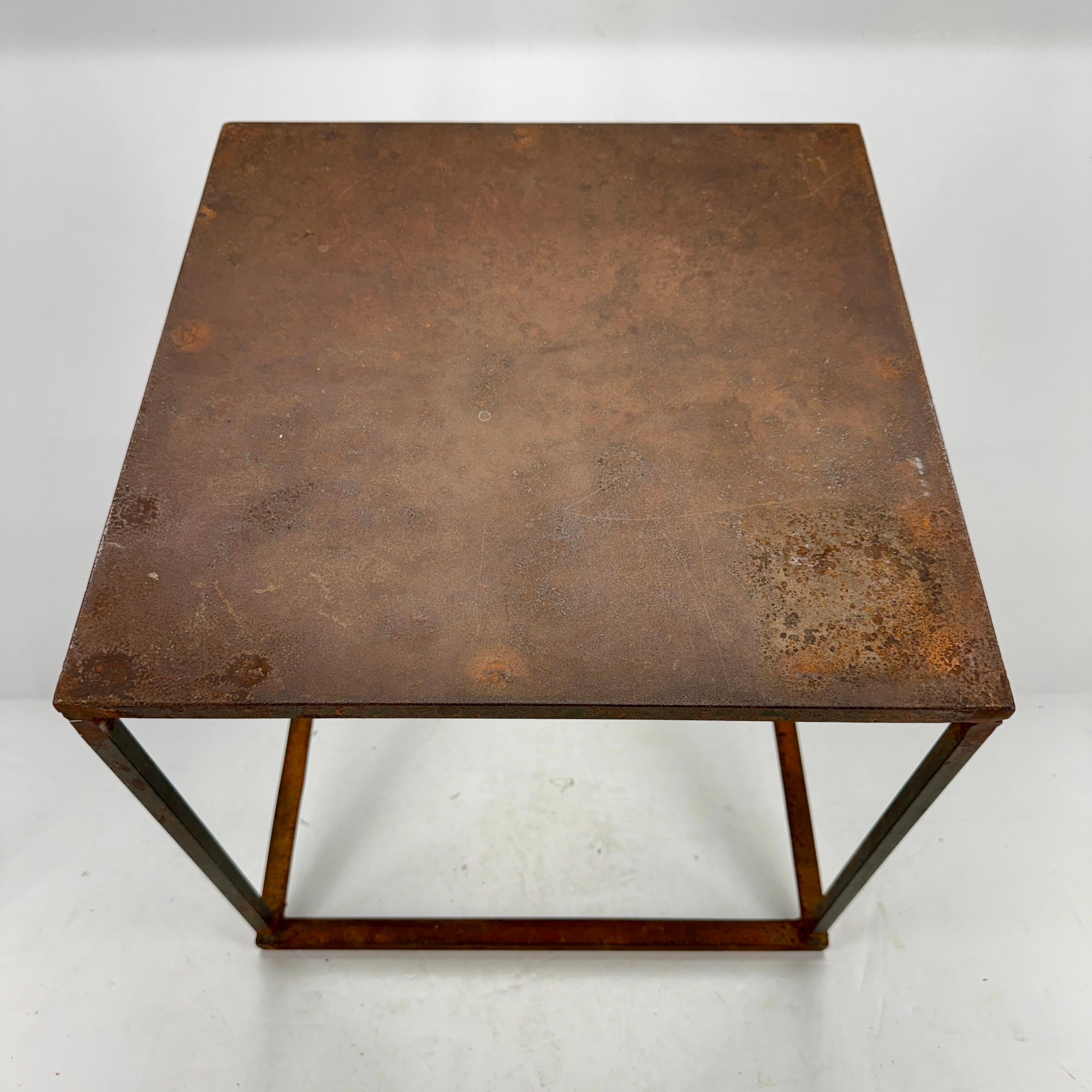 Vintage Industrial Square Cube Iron Side Table, American 1960´s For Sale 5
