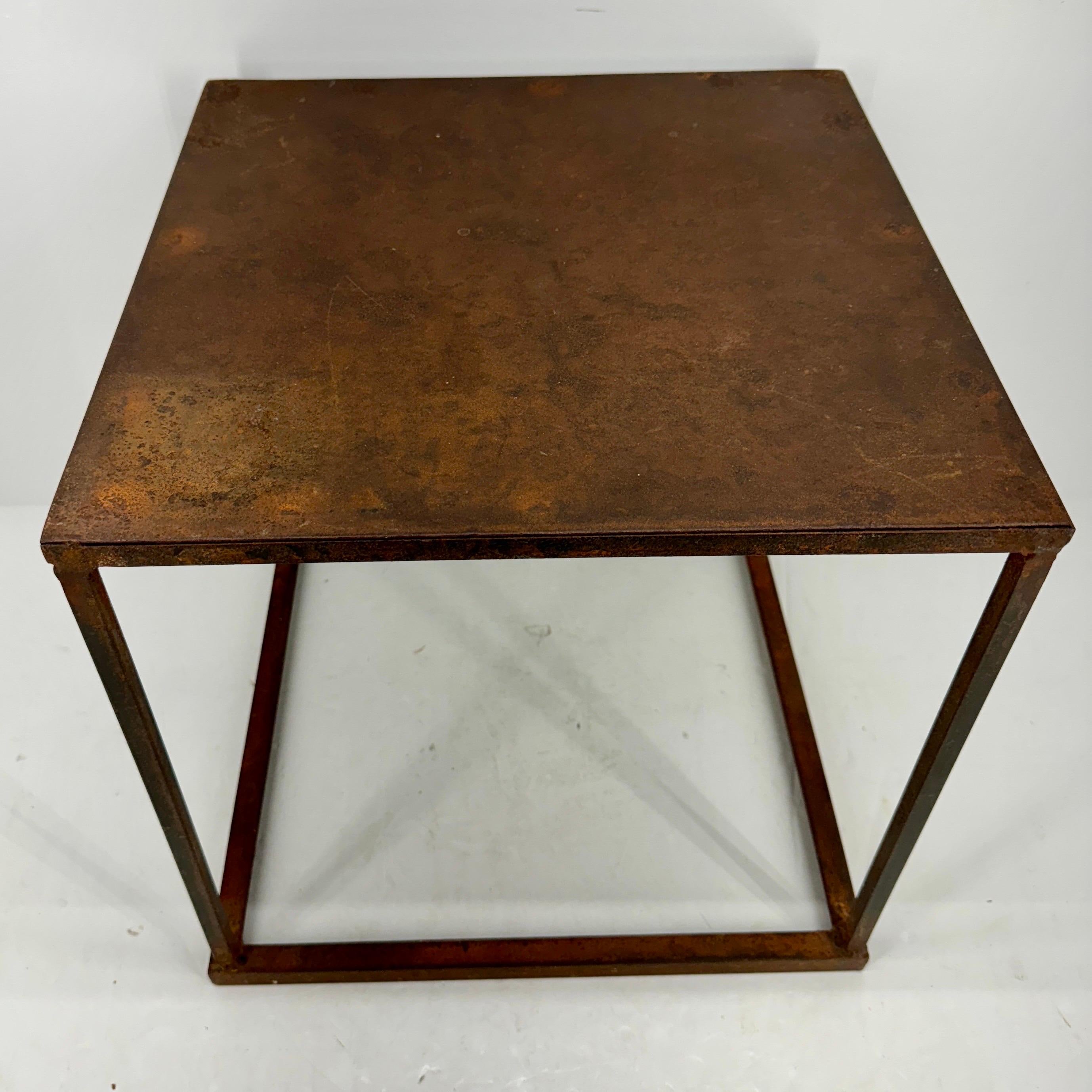 Vintage Industrial Square Cube Iron Side Table, American 1960´s For Sale 10