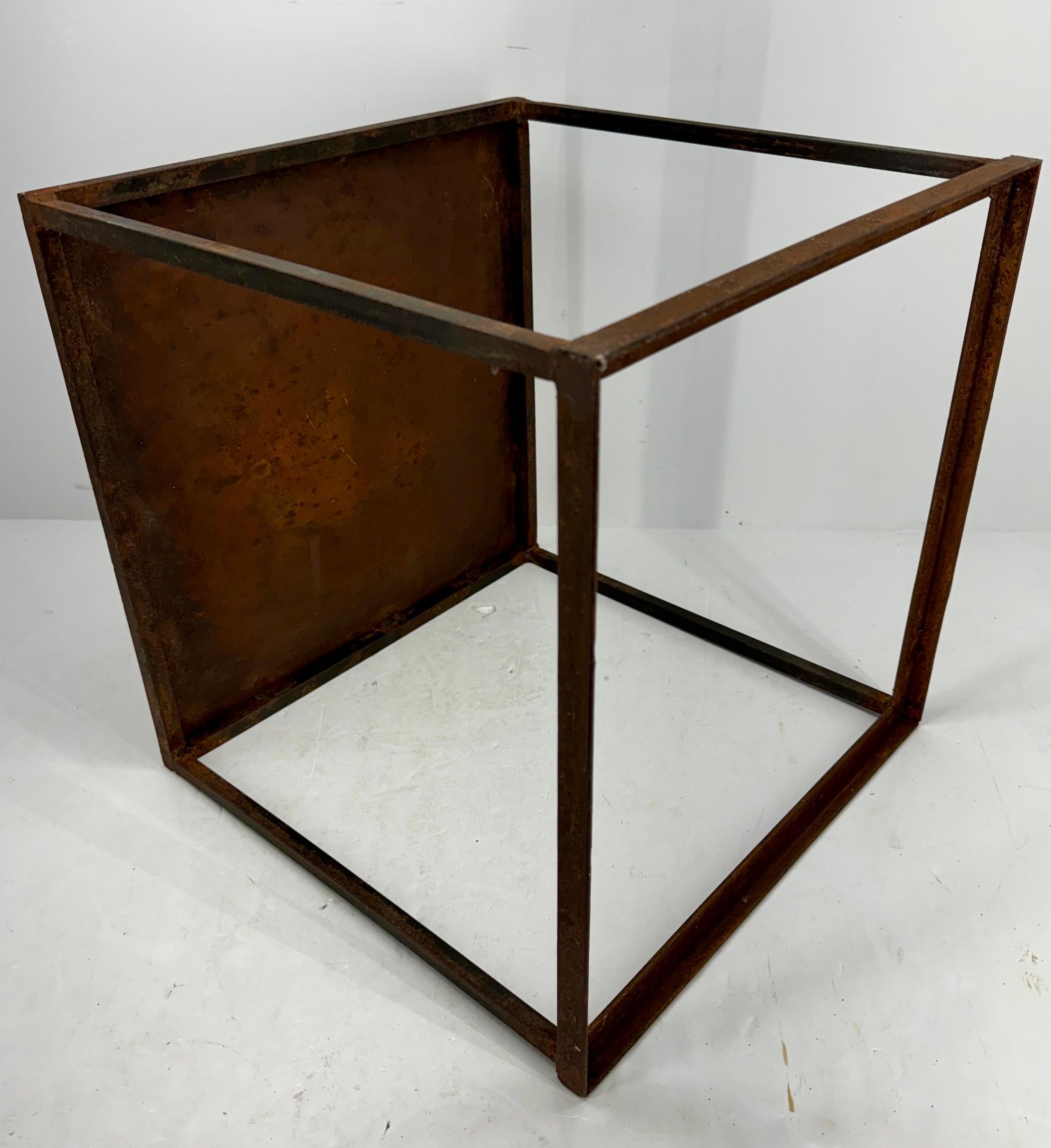 Vintage Industrial Square Cube Iron Side Table, American 1960´s For Sale 3
