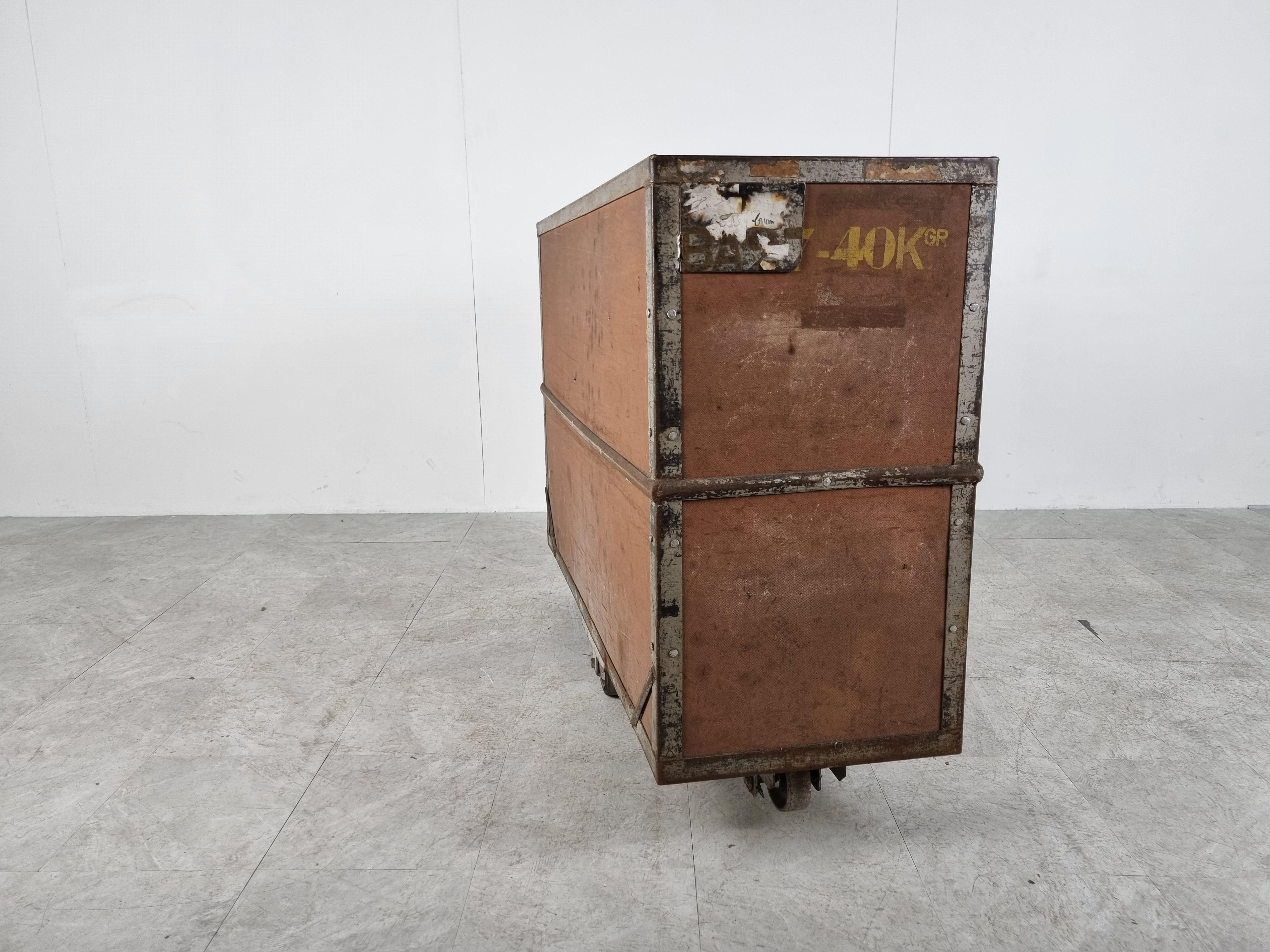 Vintage Industrial Steel and Wooden Trolley, 1950s In Good Condition For Sale In HEVERLEE, BE
