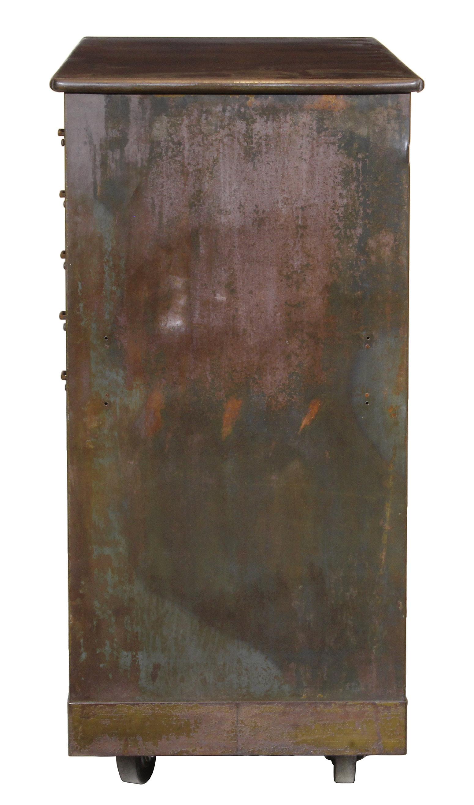 Vintage-Industrieschrank aus Stahl (Industriell) im Angebot