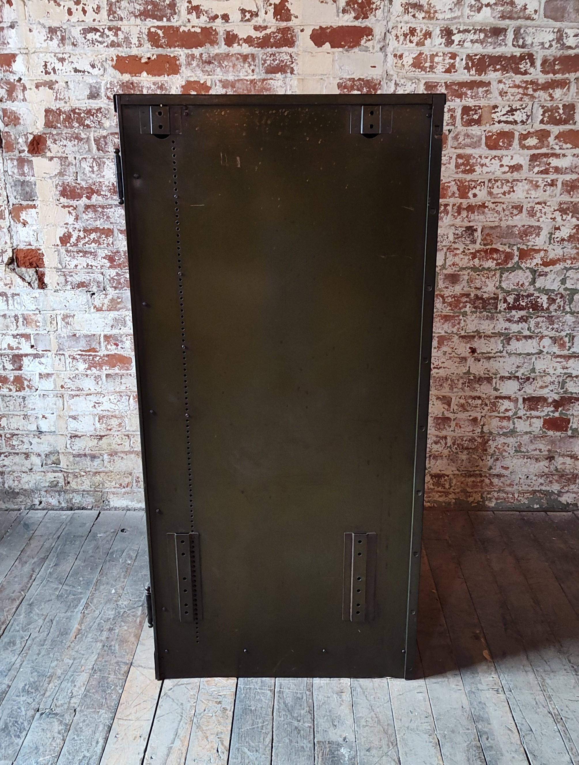 Vintage Industrial Steel Cabinet In Good Condition In Oakville, CT