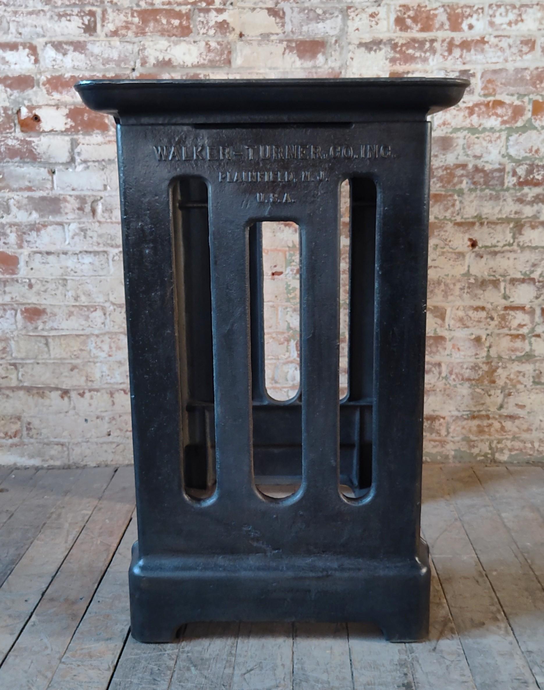 Industrieller Konsolentisch aus Stahl, Vintage im Angebot 4