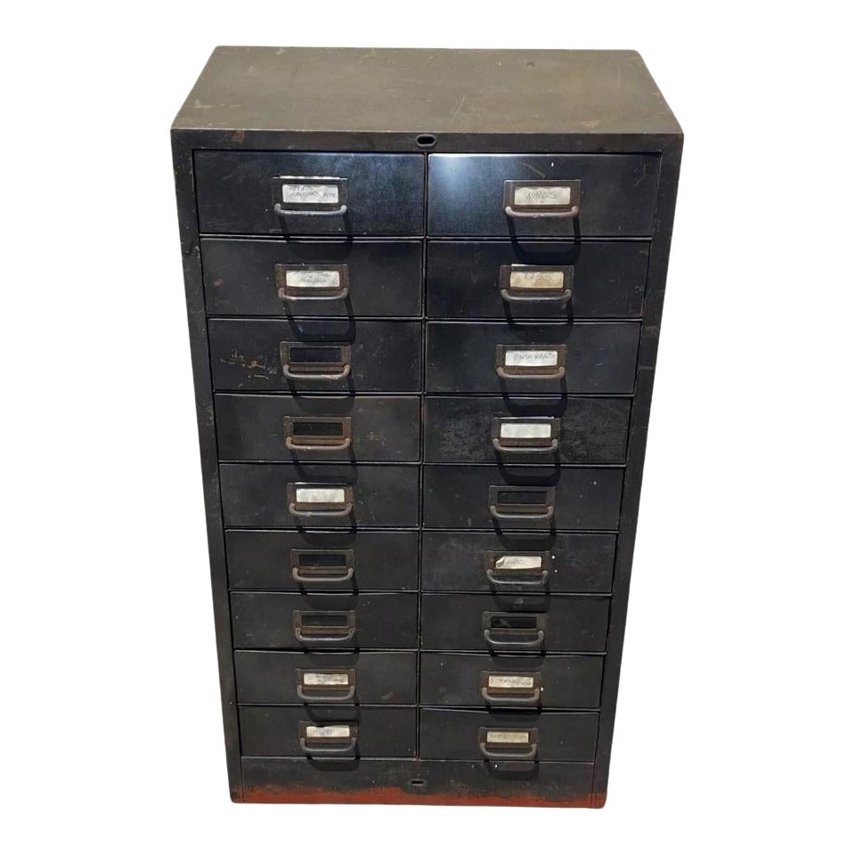 Vintage Industrial Steel Metal 18 Drawer Machinist Chest Garage Parts Cabinet