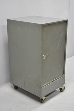 Vintage Industrial Steel Metal 30-Drawer Catalogue File Cabinet by Addressograph