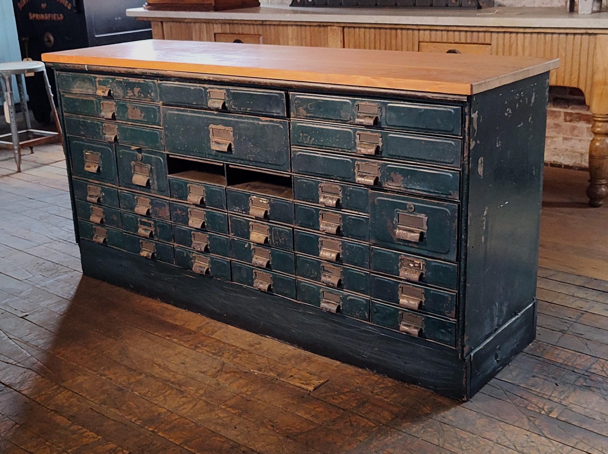 Vintage Industrial Steel & Pine Multi-Drawer Cabinet In Fair Condition In Oakville, CT
