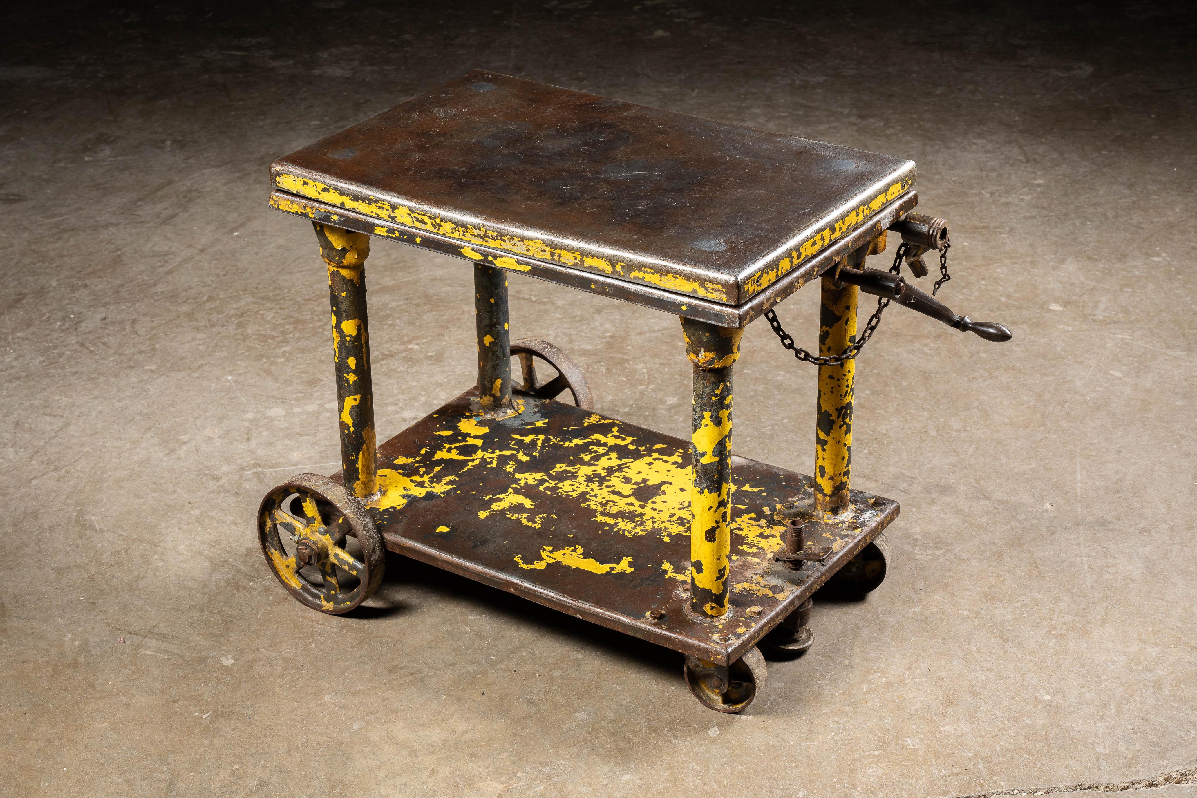 Carro rodante de acero industrial vintage siglo XX en venta