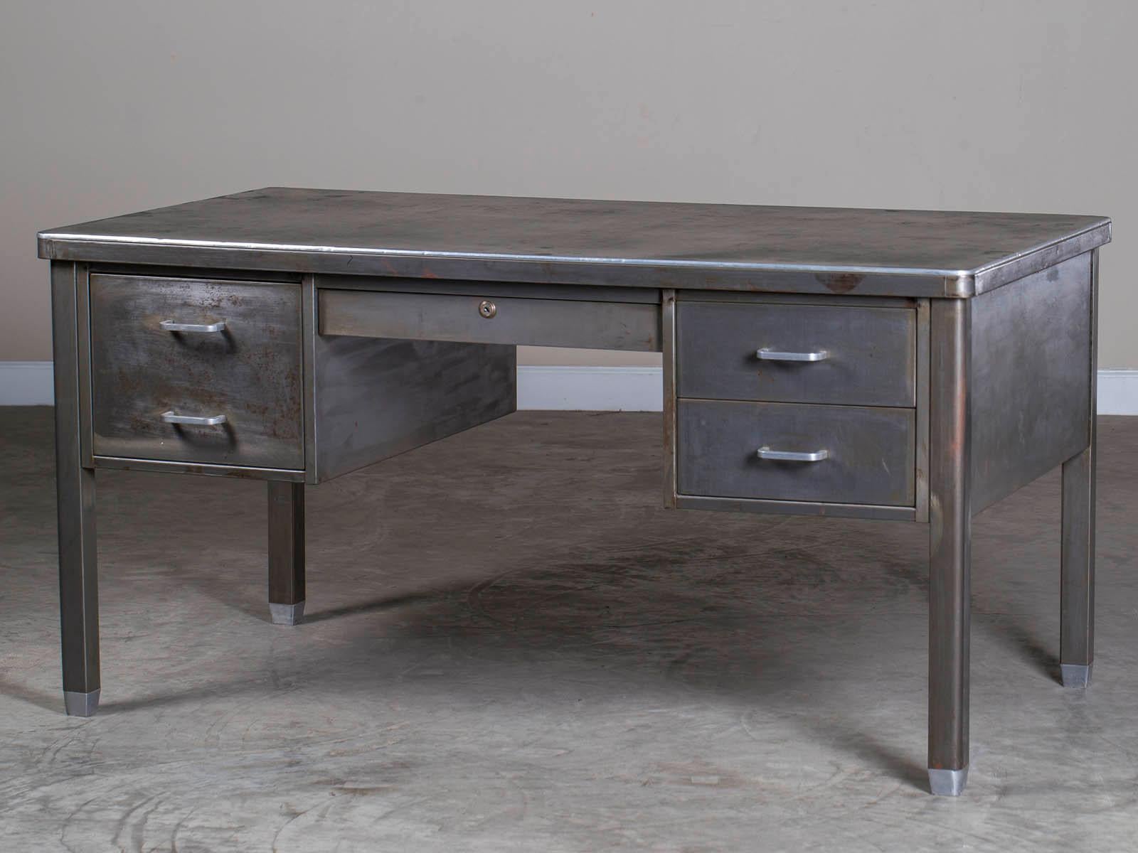 Vintage Industrial Steel Tanker's Desk USA,  circa 1950 For Sale 5