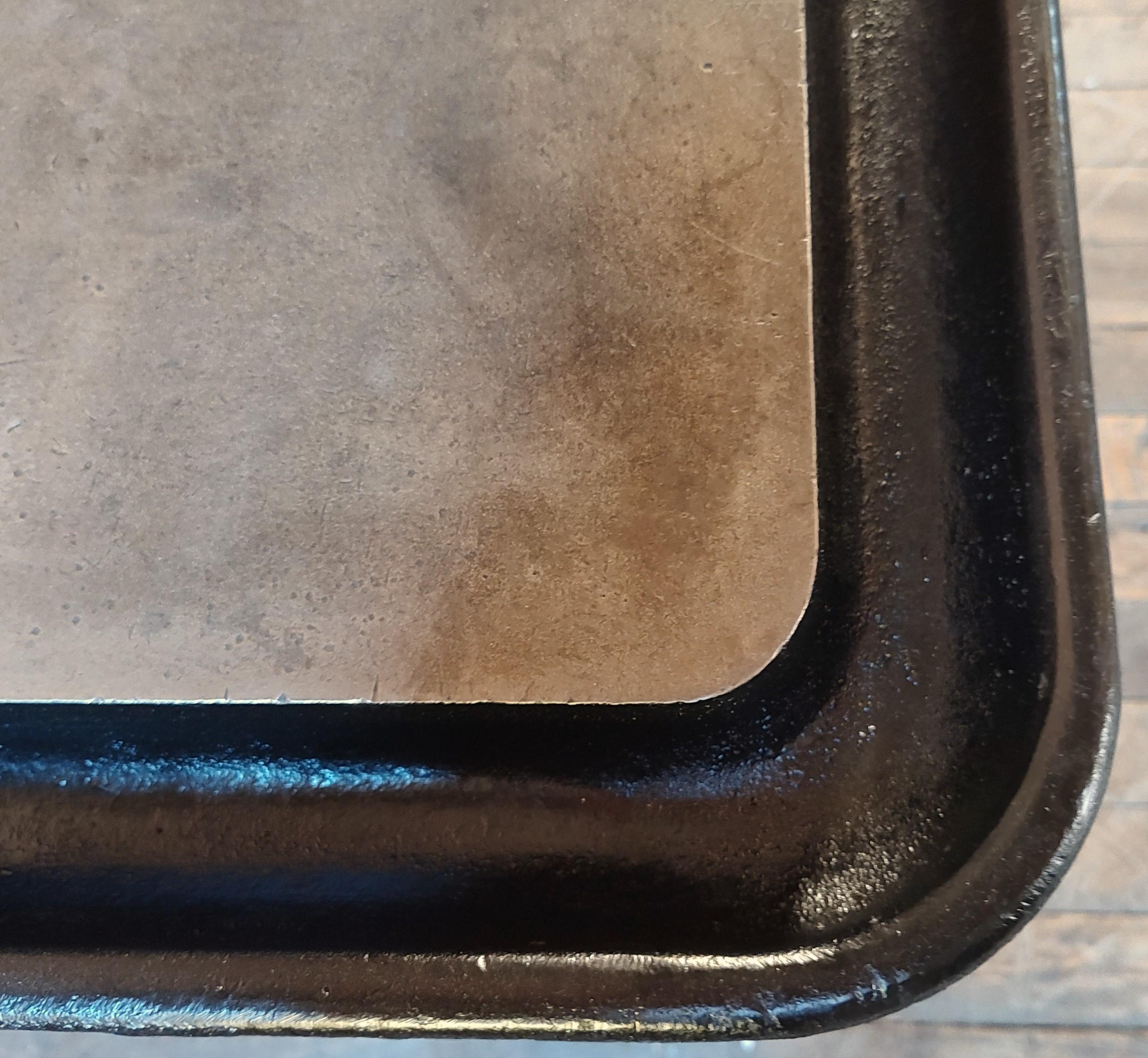 Table de travail/île vintage en acier industriel en vente 8