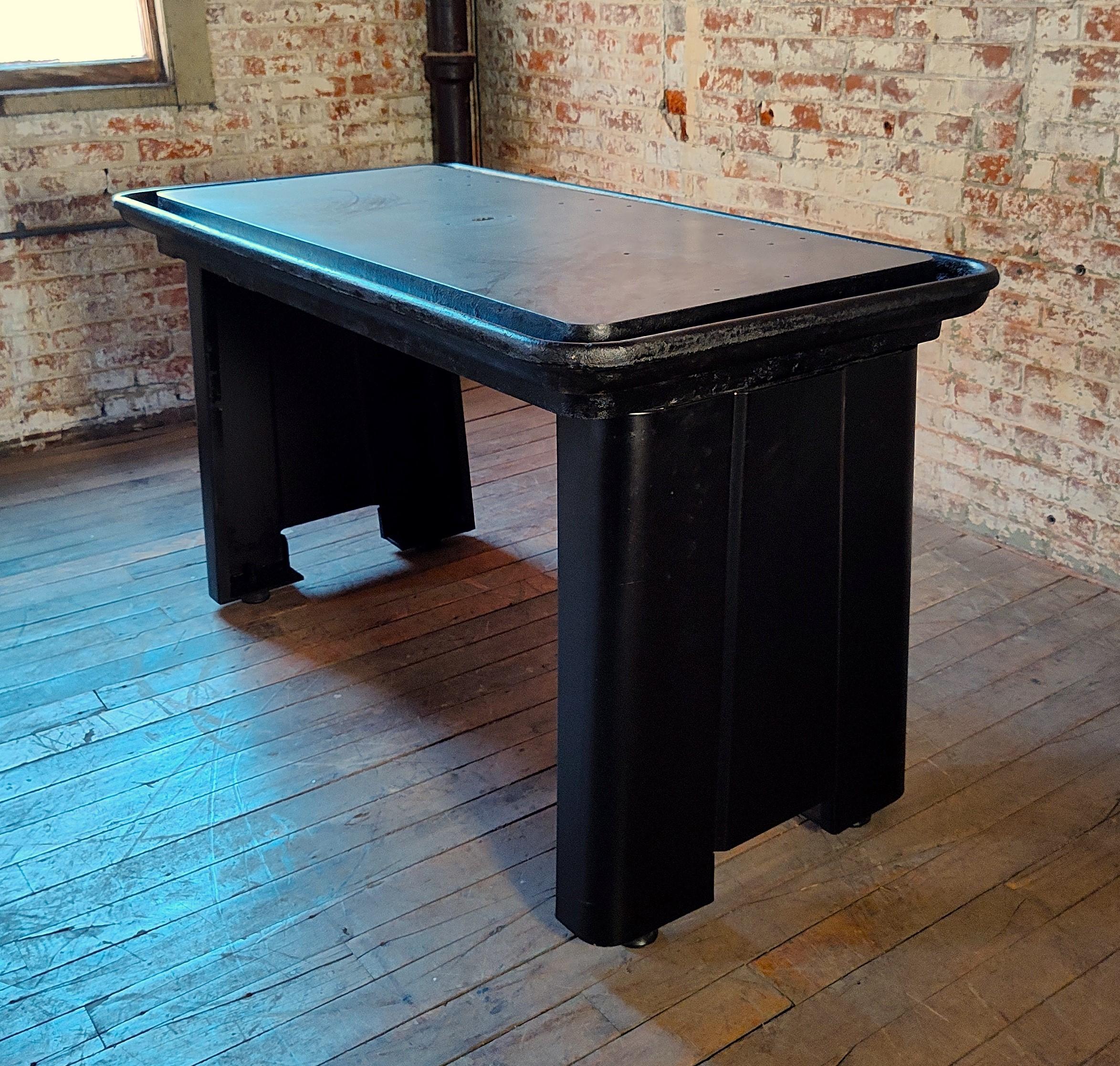Table de machiniste vintage

Dimensions globales : 29