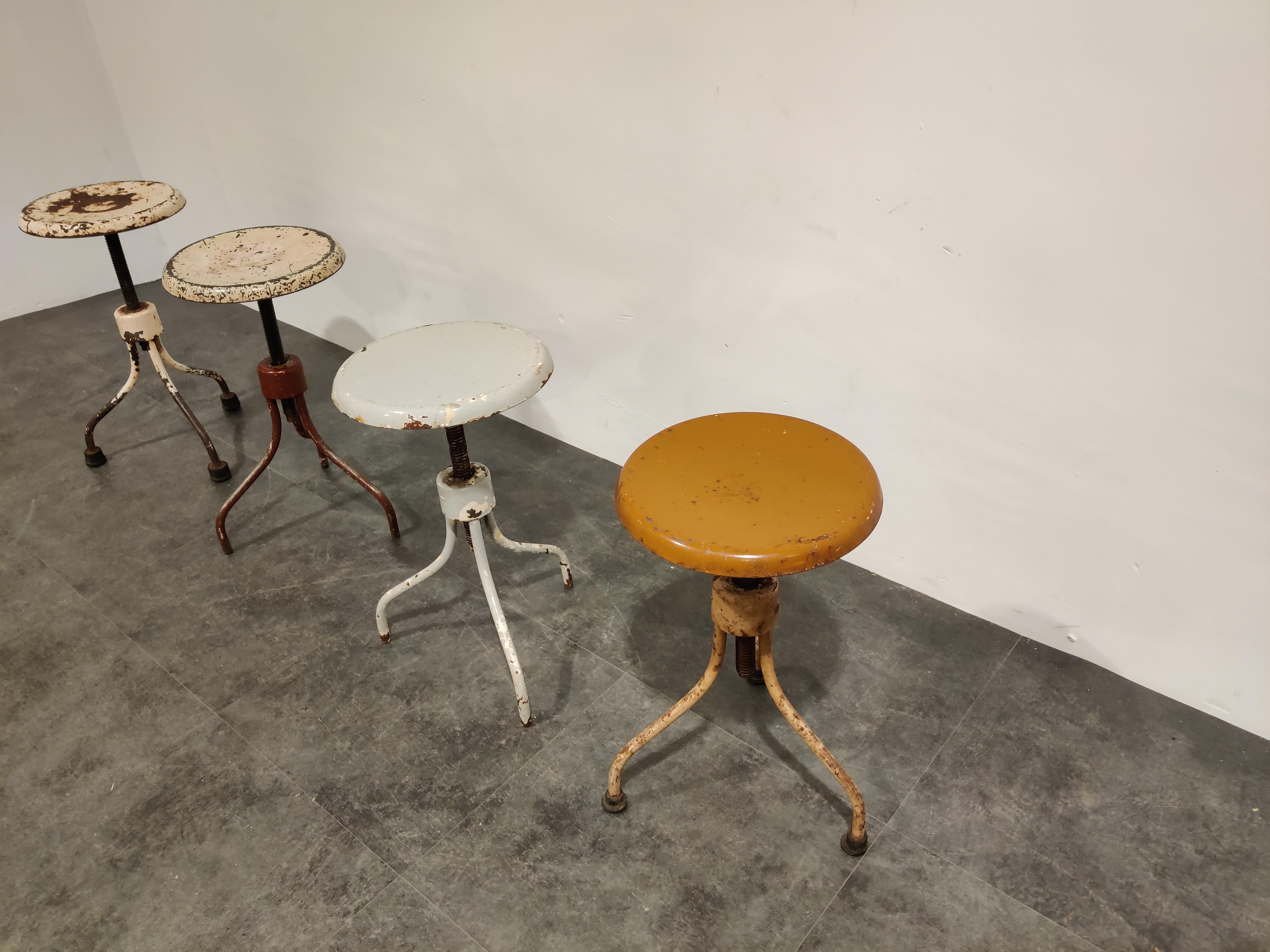 Vintage Industrial Stools, Set of 4 In Good Condition In HEVERLEE, BE
