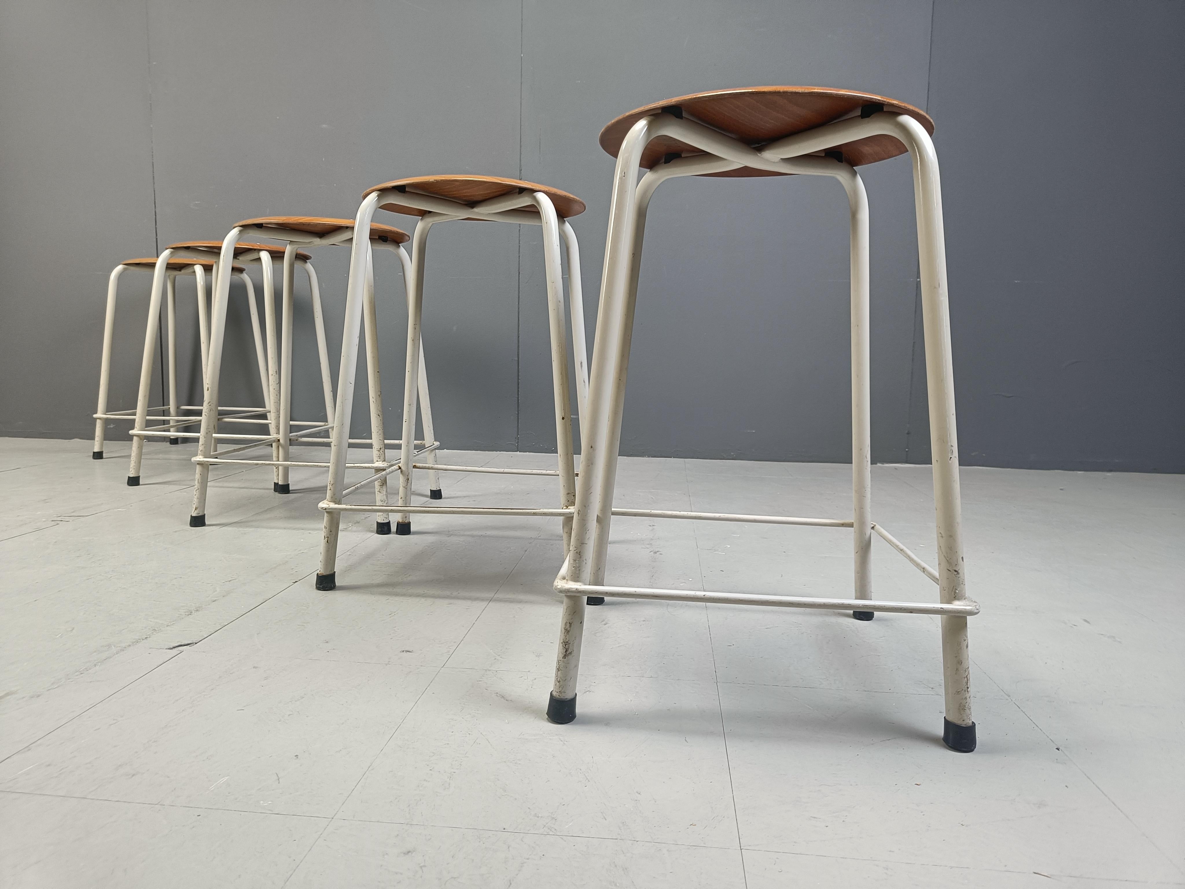 Vintage industrial stools, set of 5 3