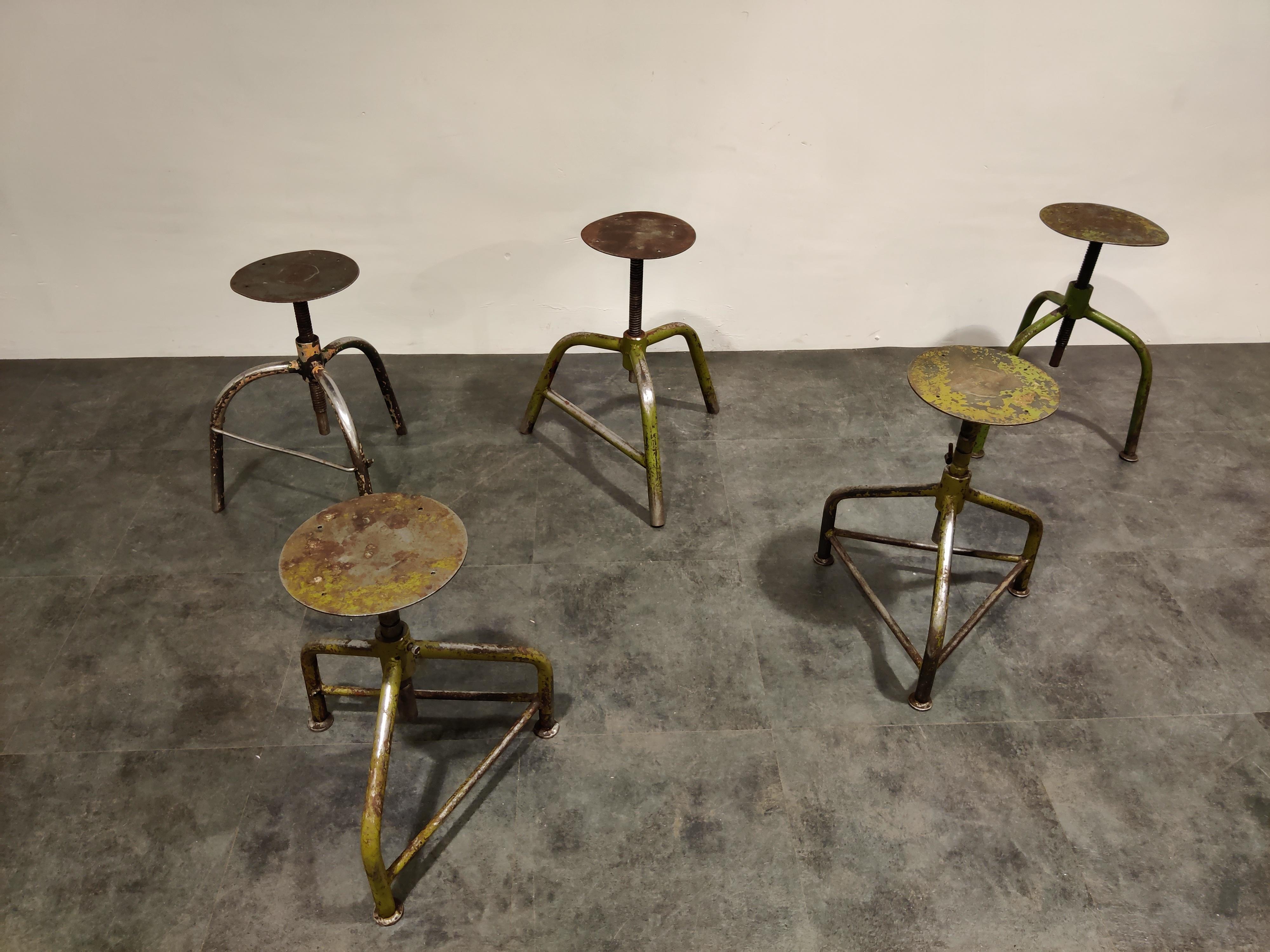 Vintage Industrial Stools, Set of 5 In Good Condition For Sale In HEVERLEE, BE