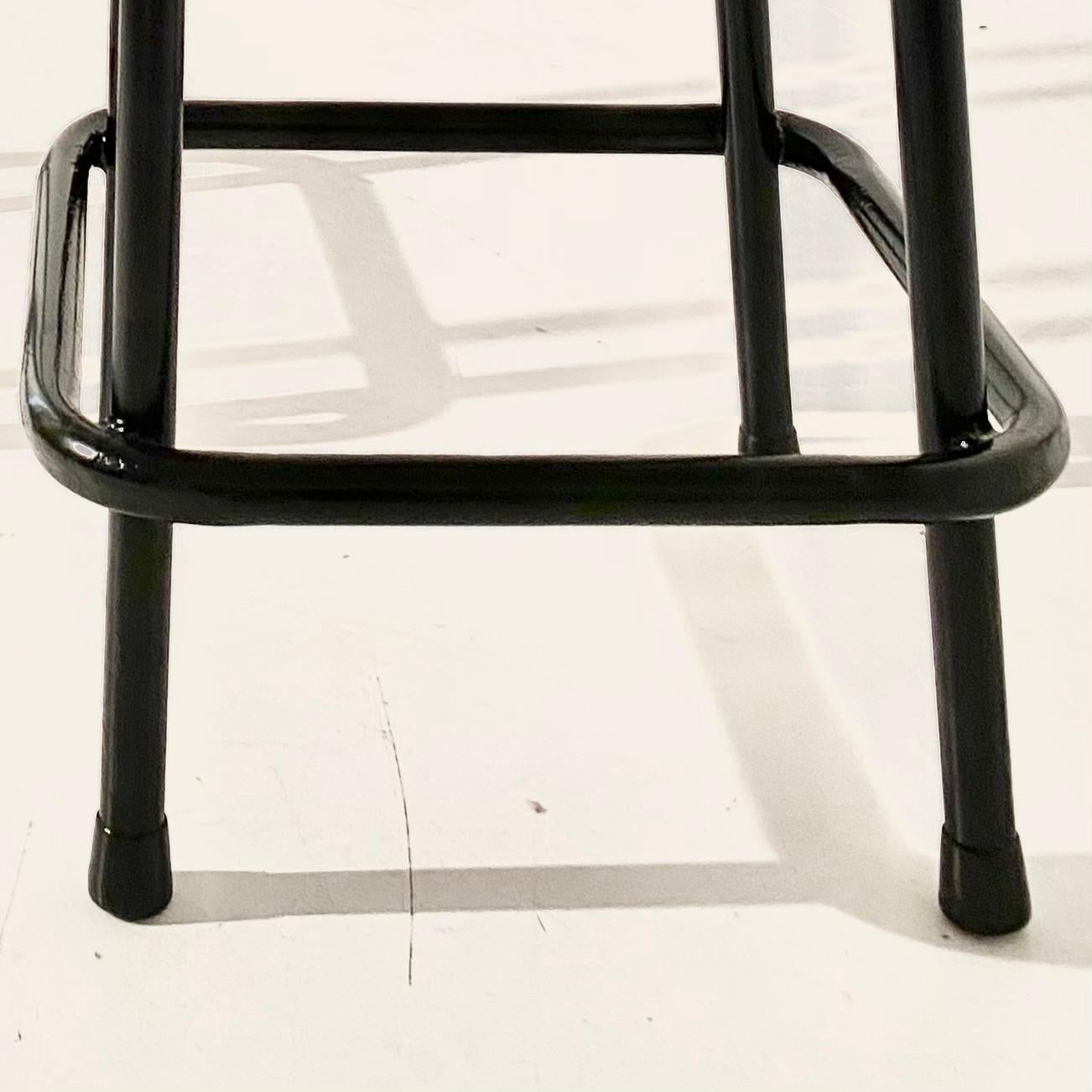 Industrielle Hocker, Satz von zwei, Italien 1960er im Angebot 2
