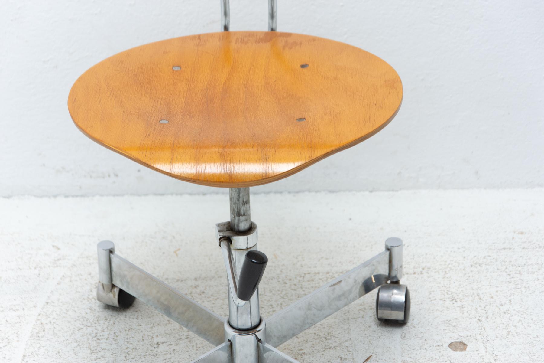 Vintage Industrial Swivel Work Desk Chair by Kovona, 1950's 13