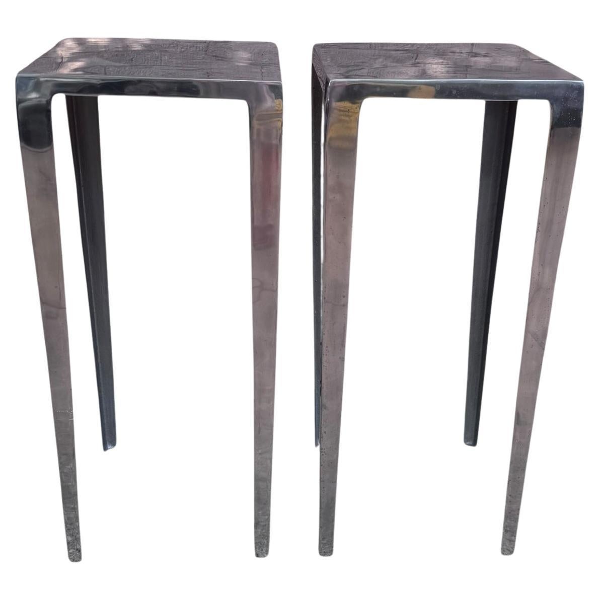 Vintage Industrial Hohe Metall Beistelltische - Paar im Angebot