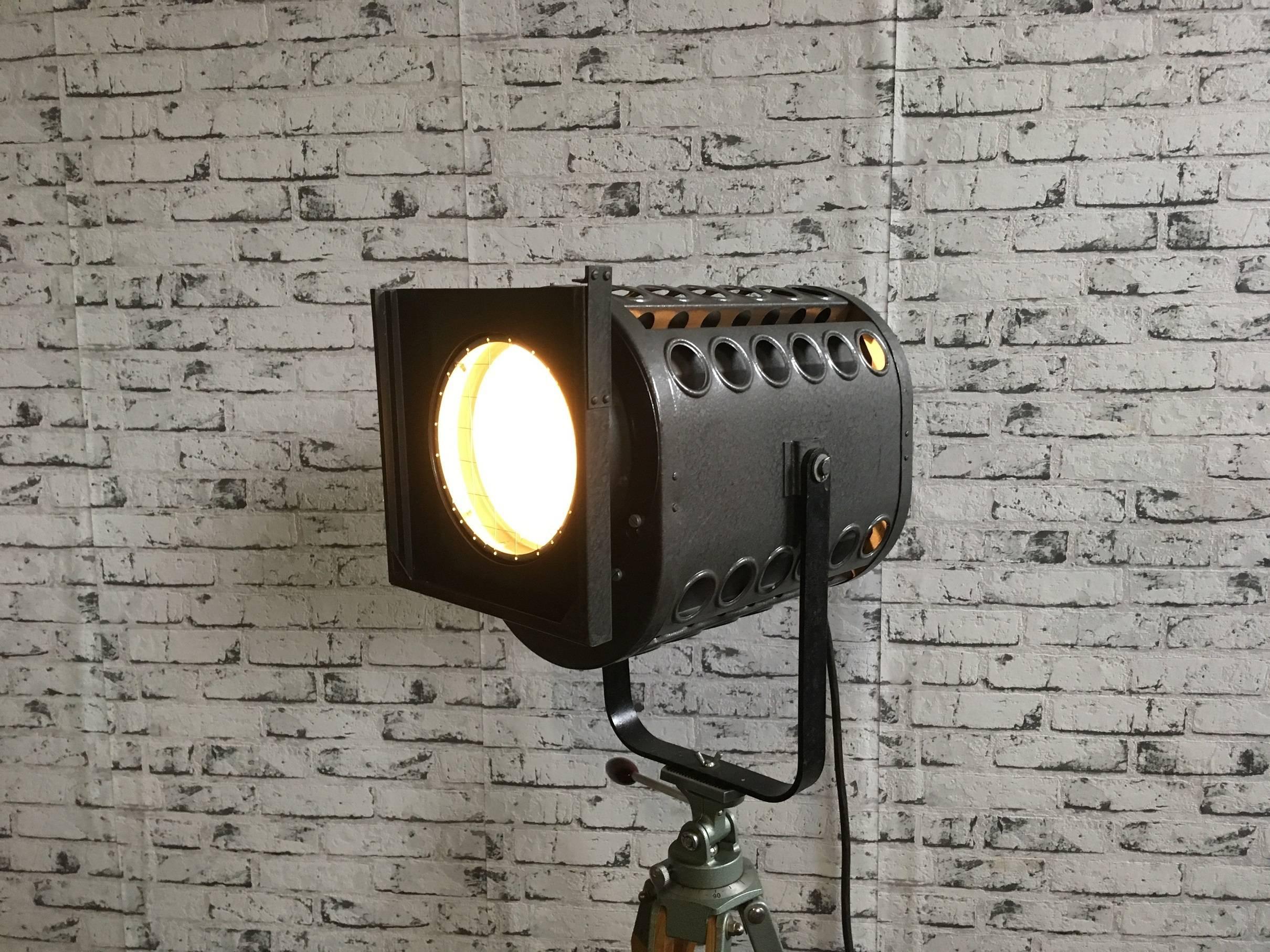 This theater spotlight stands on a tripod and was produced in the Czech Republic during the 1960s.
Material: Iron, wood
Color
Black, brown
Depth
47 cm
Height
117 cm
Diameter
22 cm.