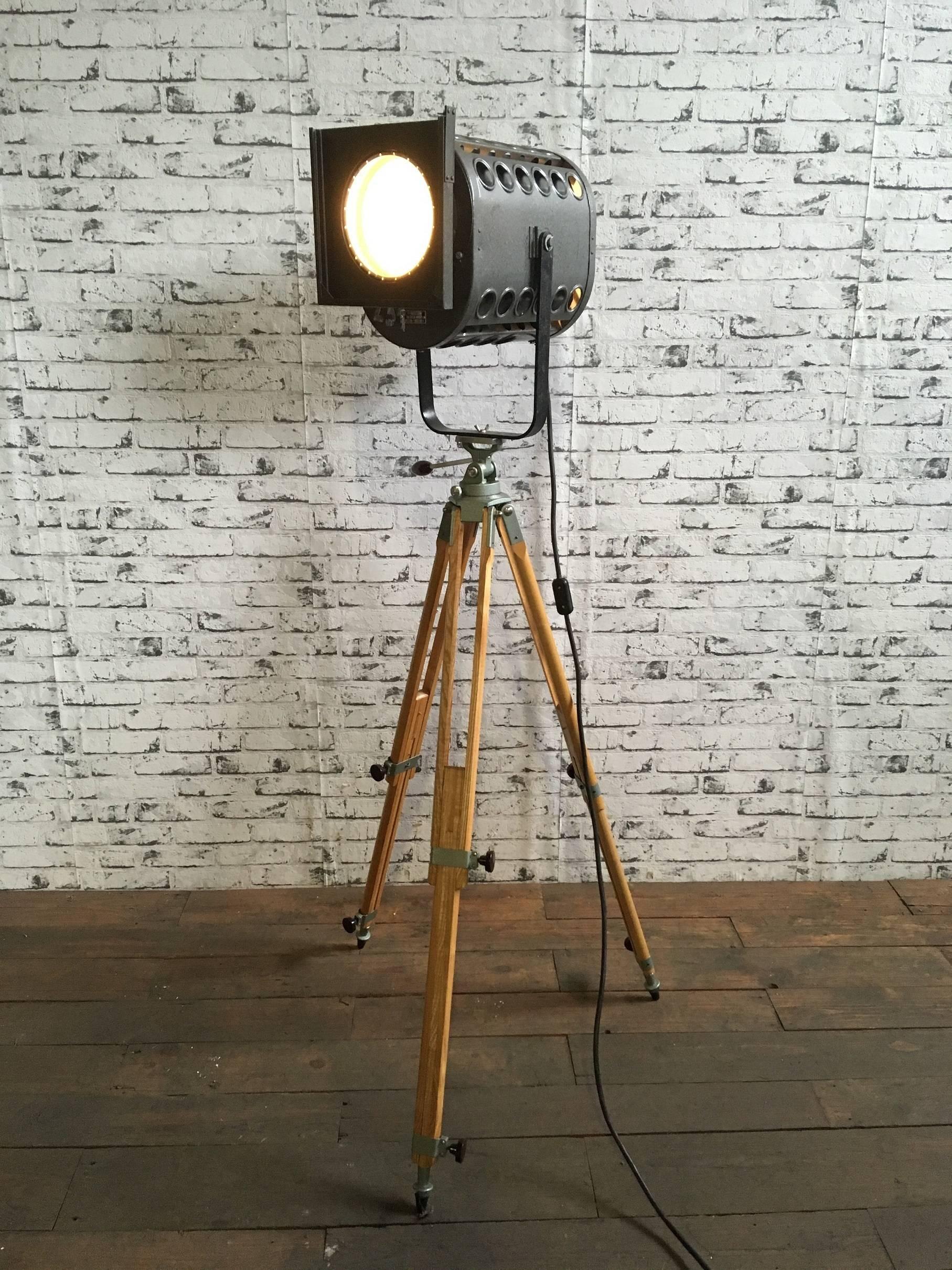 Vintage Industrial Theater Spotlight In Good Condition In Kojetice, CZ