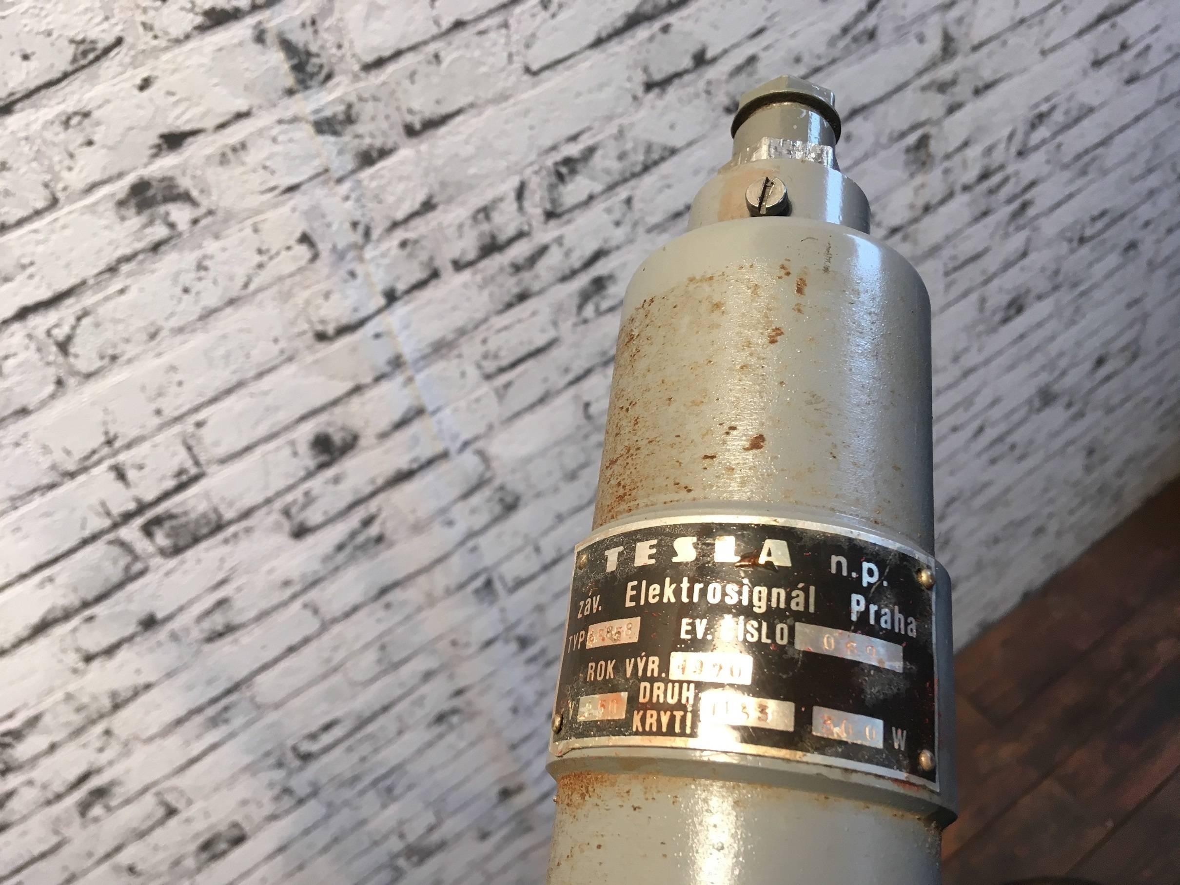 This theater spotlight stands on a tripod and was produced in the Czech Republic.
This industrial Tesla reflector stands on a tripod.
Design period
1970-1979
Country of manufacture
Czech Republic
Style
Industrial
Measures: Max height 188.