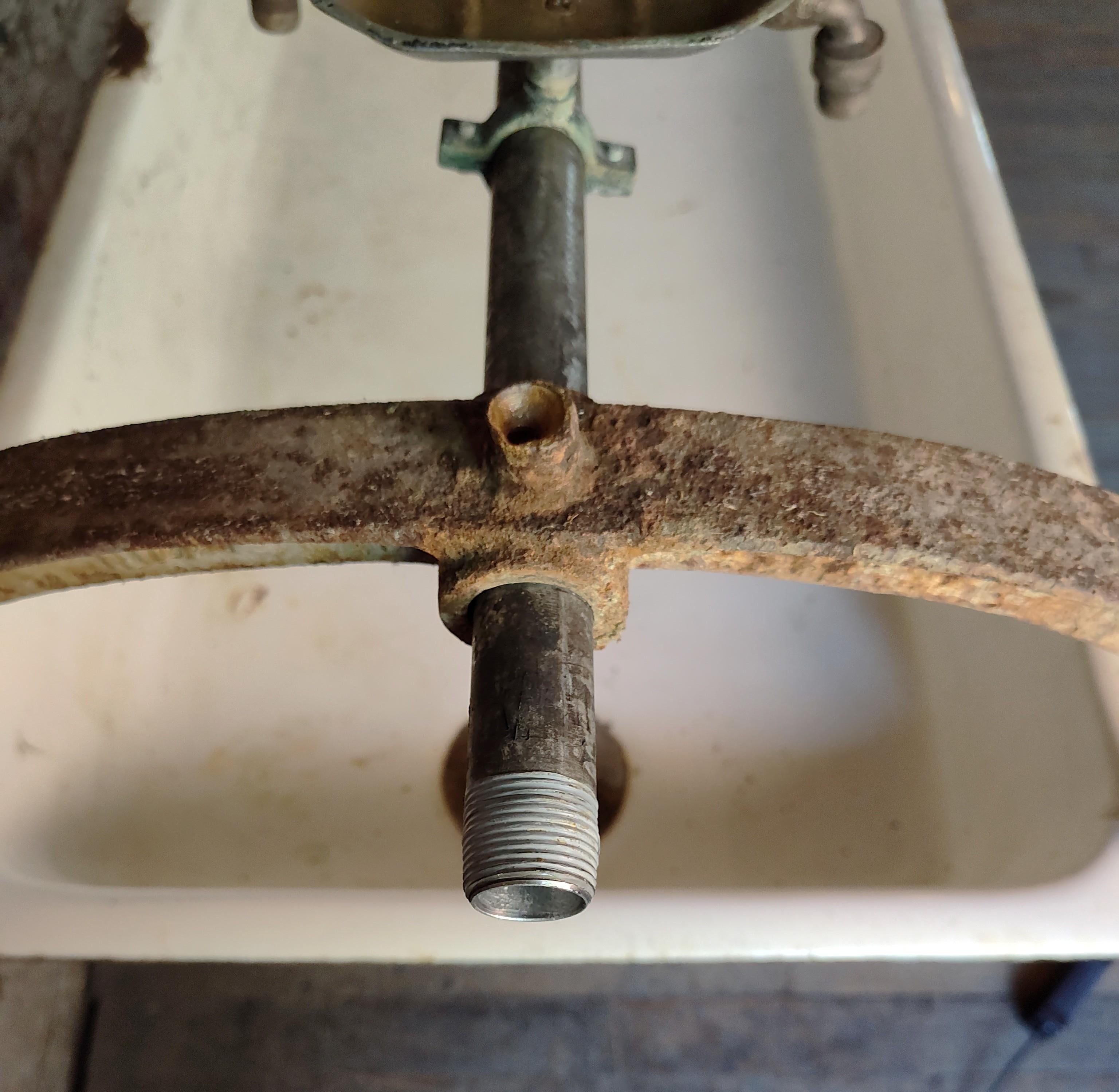 Fregadero industrial vintage de Standard Supply Co. en venta 9