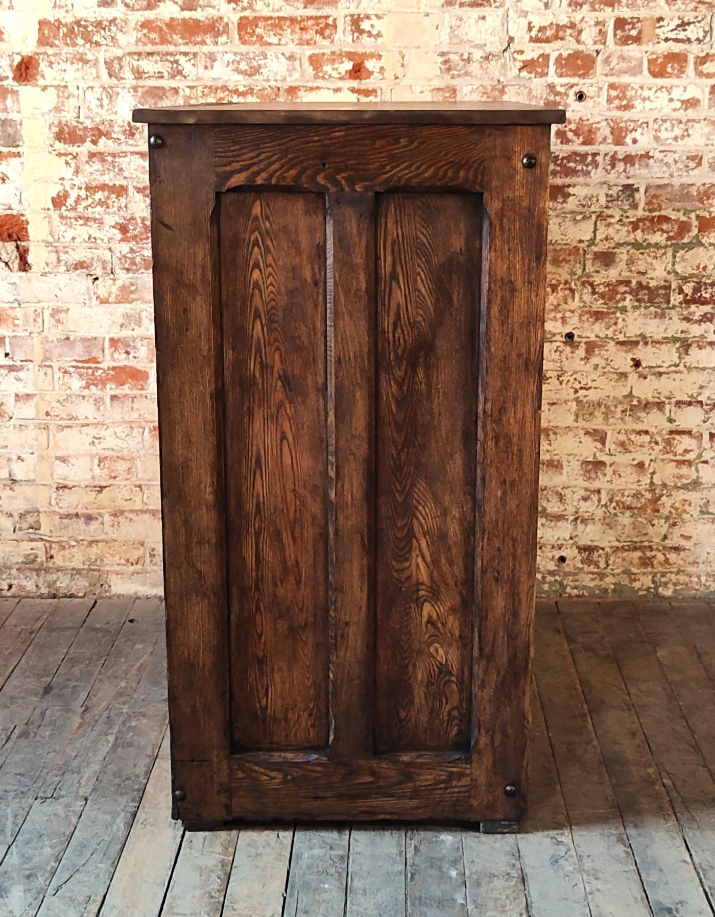 Meuble de rangement industriel vintage à vingt-quatre tiroirs en vente 5