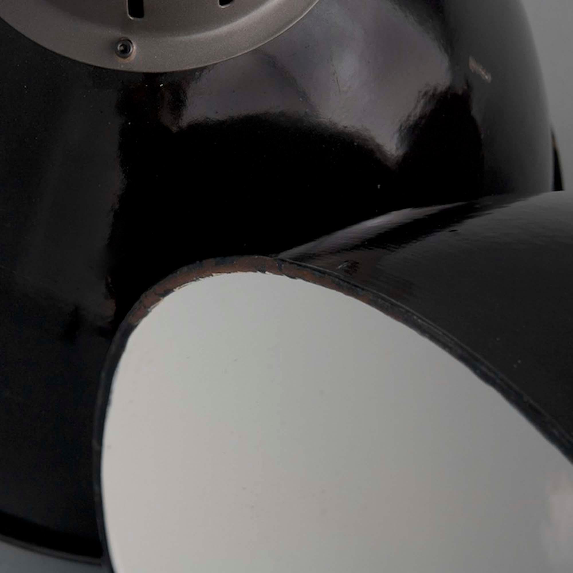 Plafonnier d'usine industriel vintage en émail vitrifié Bon état - En vente à Leicester, Leicestershire