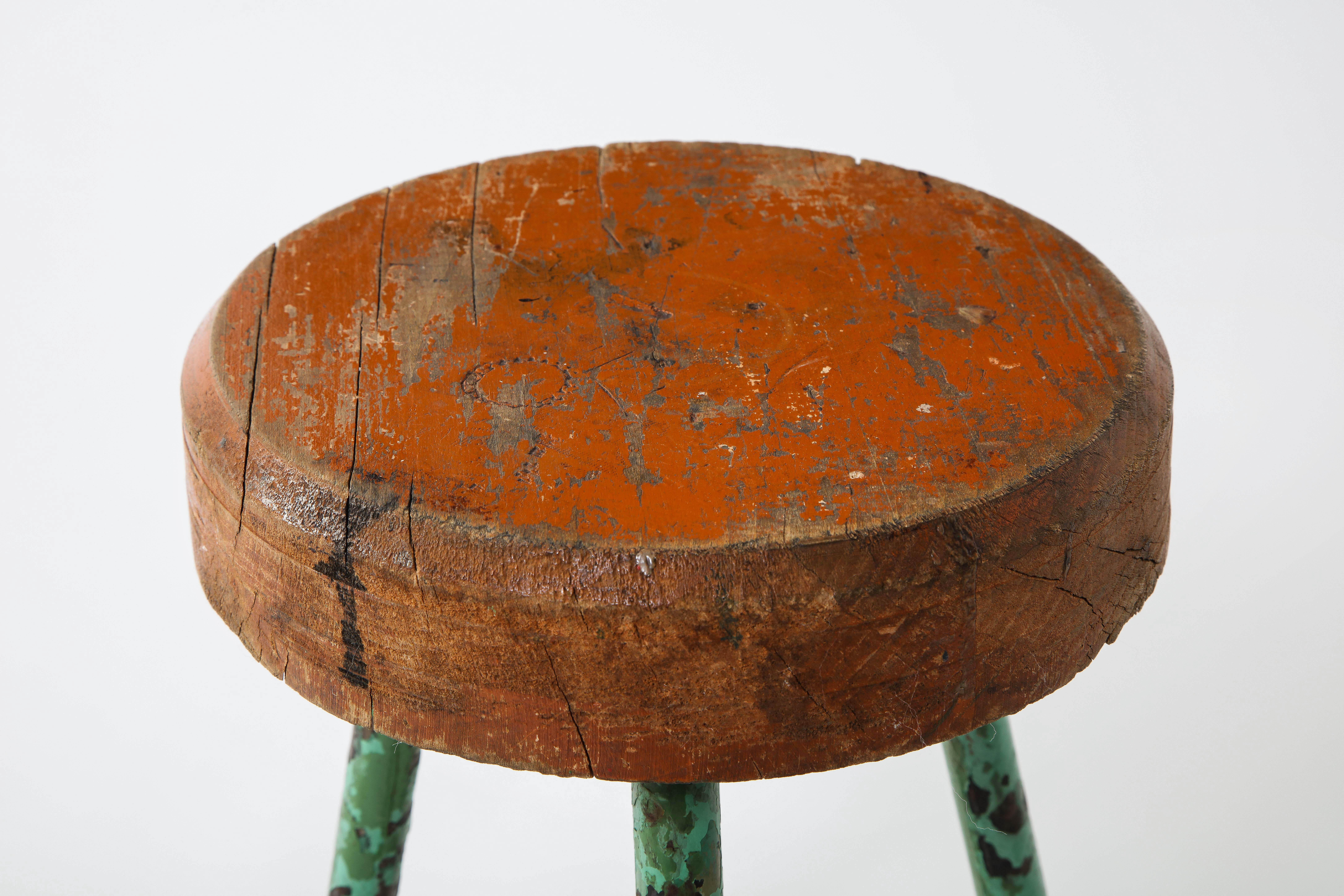 Mid-20th Century Vintage Industrial Wood and Metal Stool, Heavy Patina, Belgium 1960's For Sale