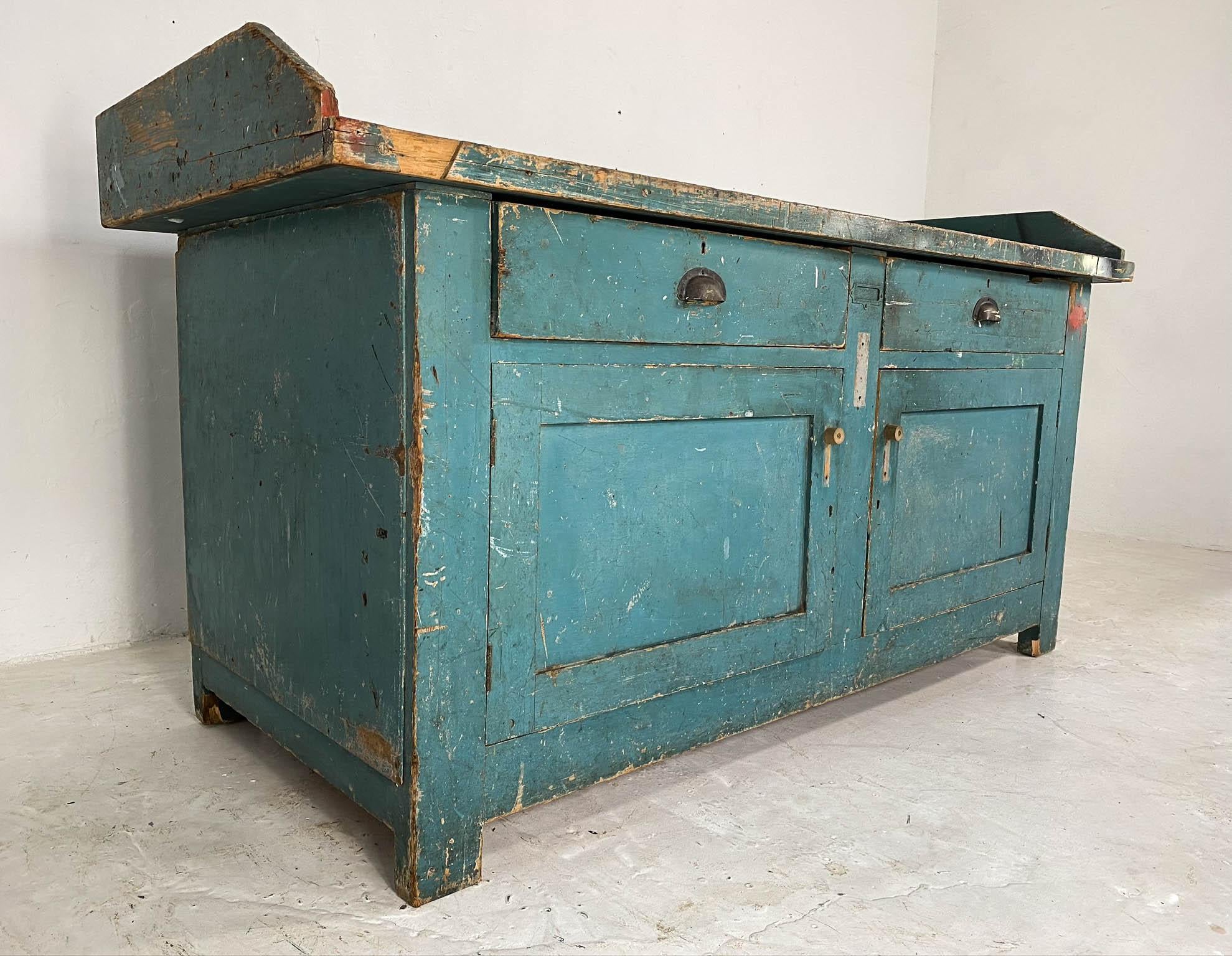 Vintage Industrial Workbench Kitchen Island with Zinc Top In Good Condition In Culverthorpe, Lincs