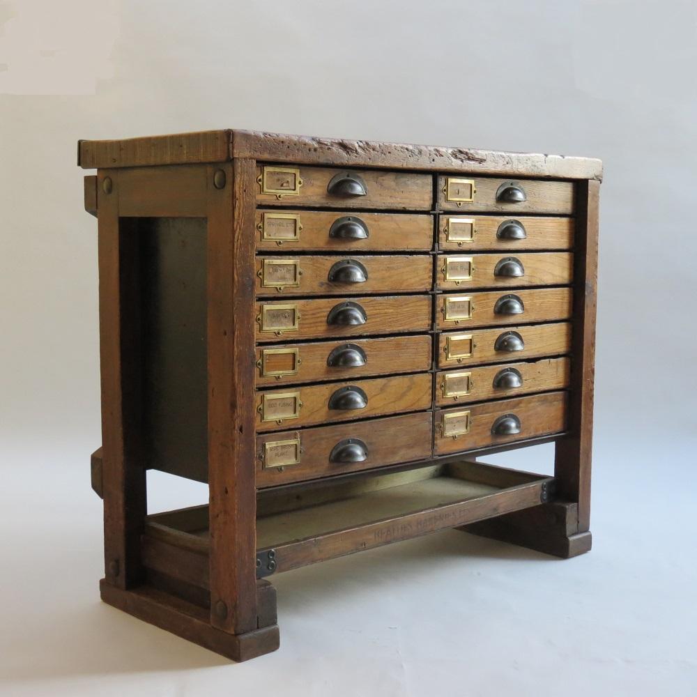 Vintage Industrial Workbench Kitchen Drawers Pine
Wonderful vintage industrial drawer unit. Made in the 1950s from various components from around the 1950s. They obviously constructed this with components they had to hand. Original upcycling! Very