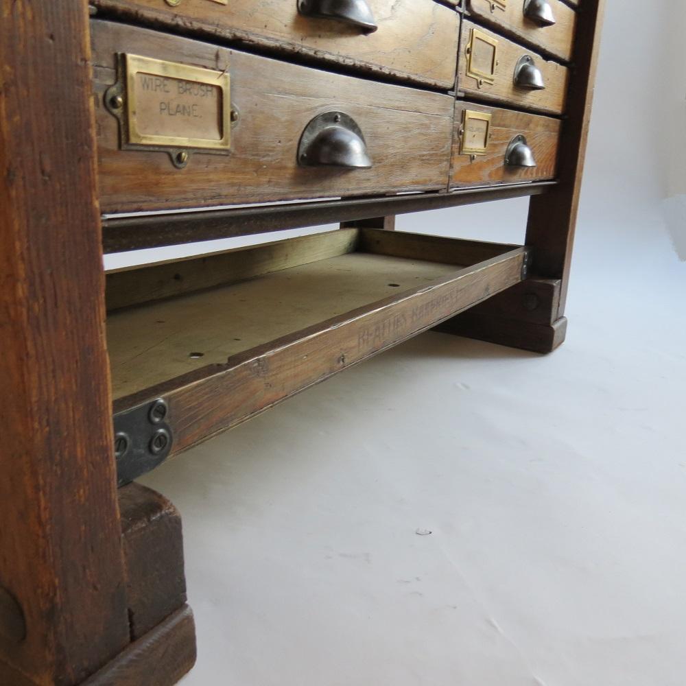 Vintage Industrial Workbench Kitchen Pine Drawers In Good Condition In Stow on the Wold, GB