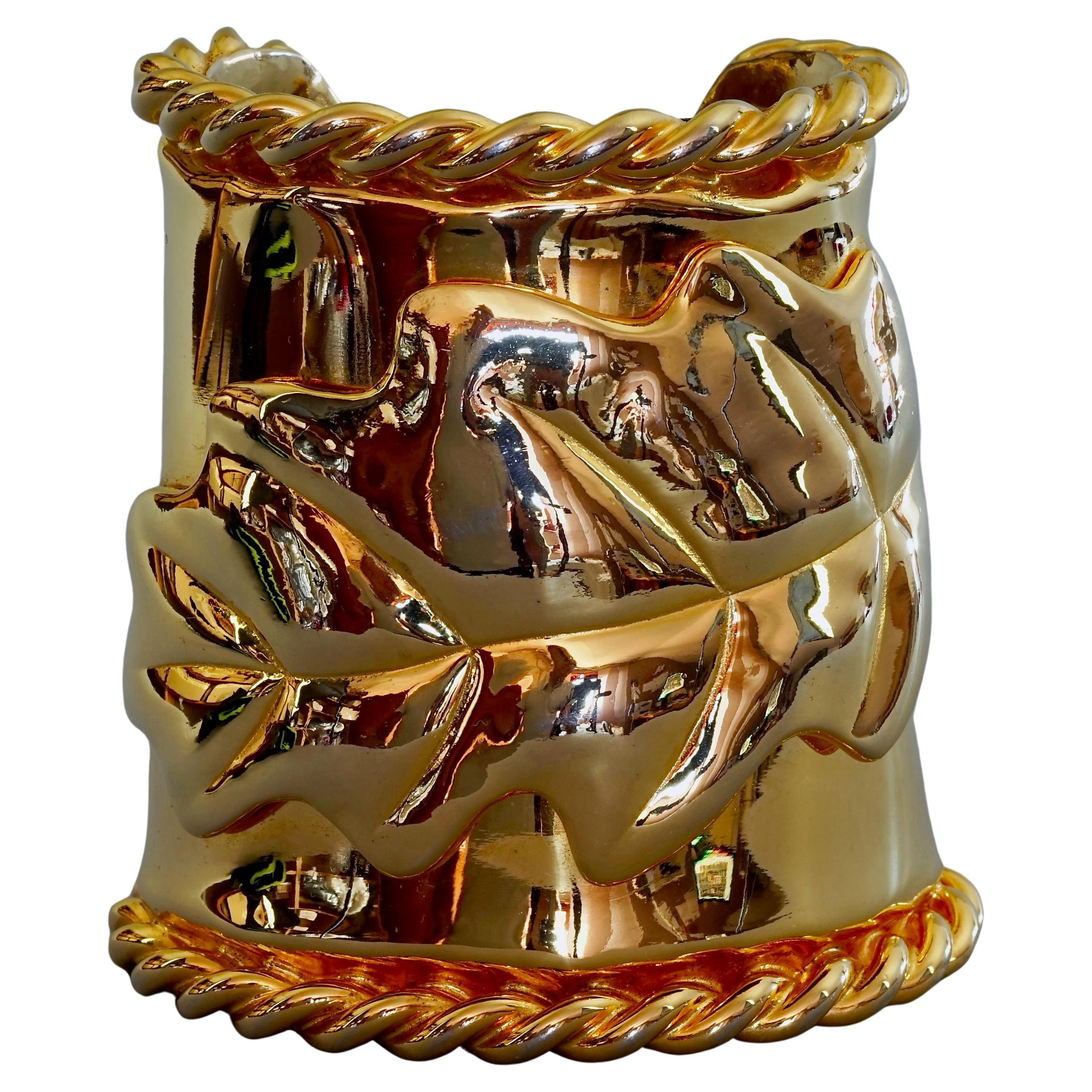 INES de la FRESSANGE Bracelet manchette large à feuilles de chêne doré vintage en vente