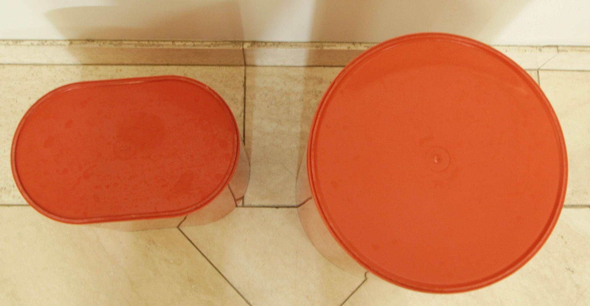 Vintage Ingrid Ltd. Chicago Orange Paper Bin Set of 2 Wastebaskets 1970s In Good Condition In North Hollywood, CA