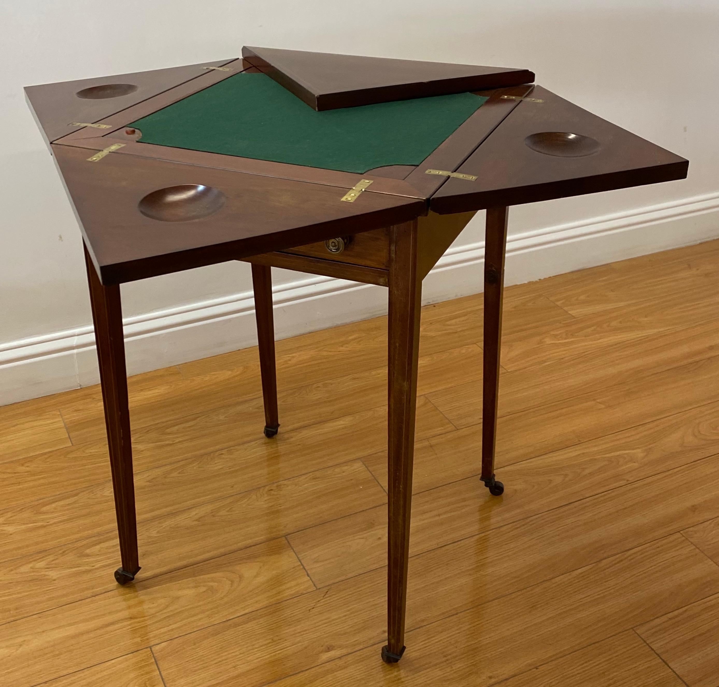 Vintage Inlaid Mahogany Handkerchief Folding Games / Side Table, C.1940 In Good Condition For Sale In San Francisco, CA