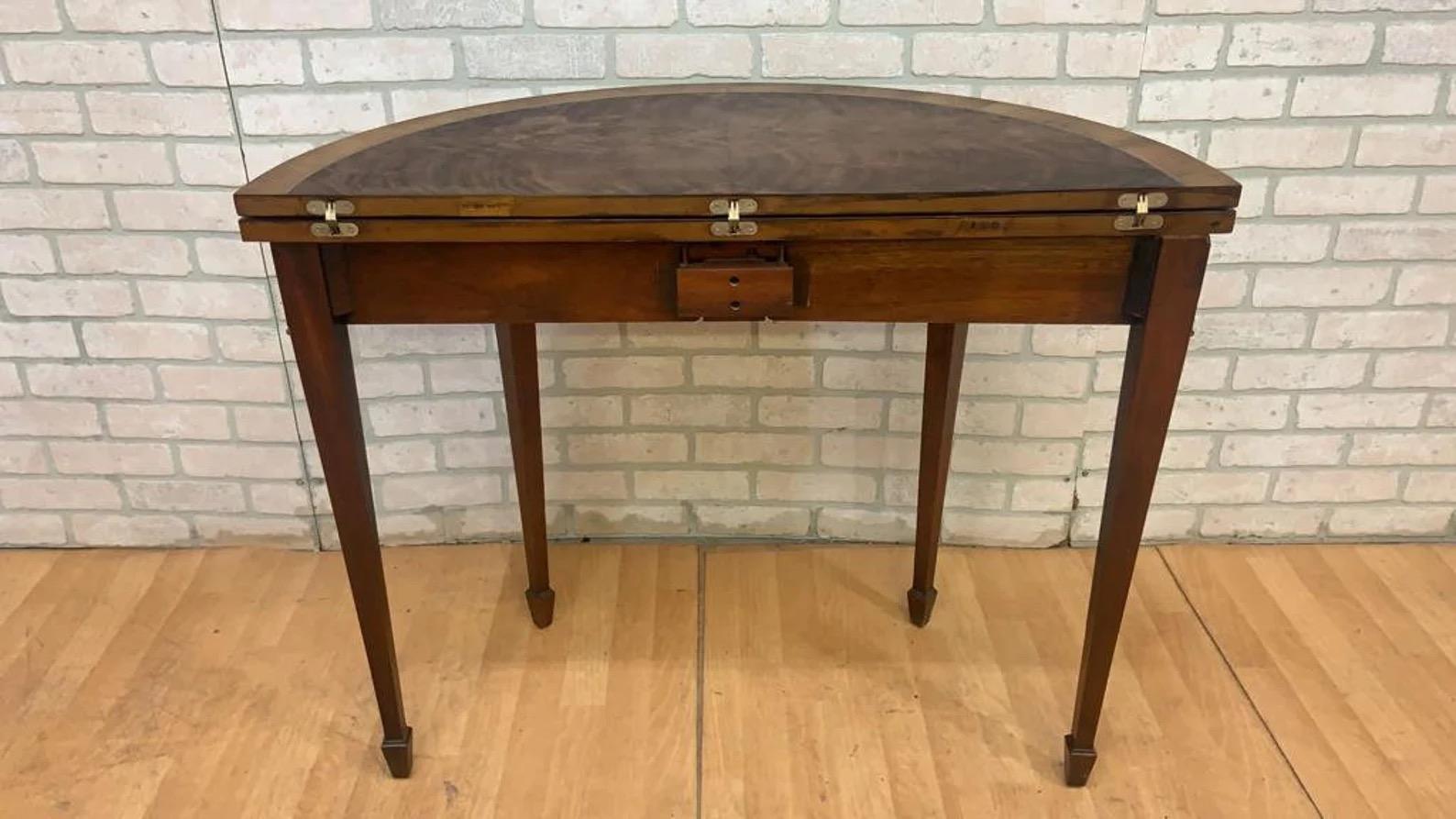 Vintage Inlay Flame Mahagoni Tisch mit klappbarer Demi Lune Konsole (Moderne der Mitte des Jahrhunderts) im Angebot