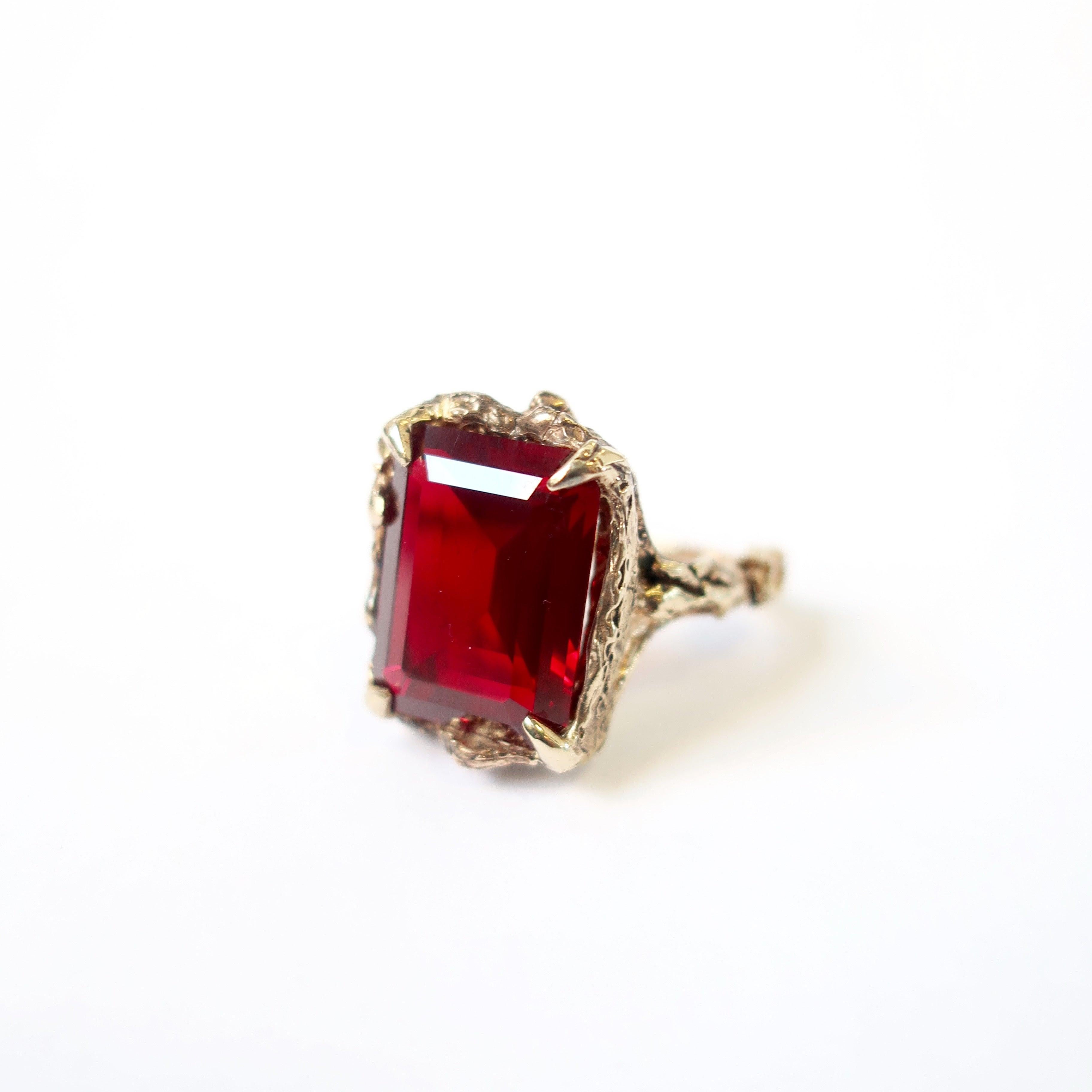 For Sale:  Vintage Inspired 14 Carat Gold Emerald Cut Garnet Cocktail Ring 4