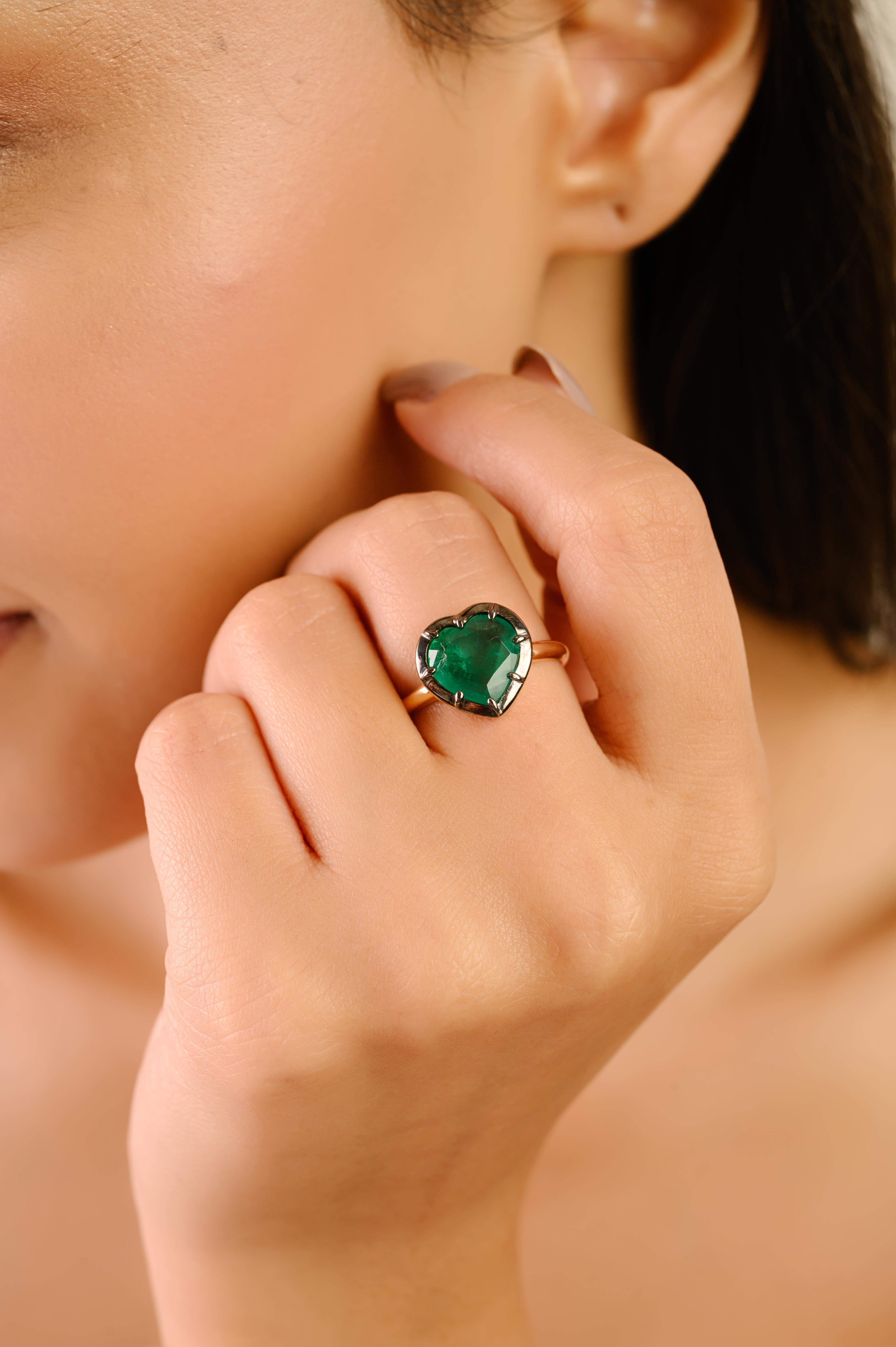 Im Angebot: Vintage-inspirierte 18K Gelbgold 2.37Ct Herz-förmigen Smaragd Solitär Ring Geschenk () 8