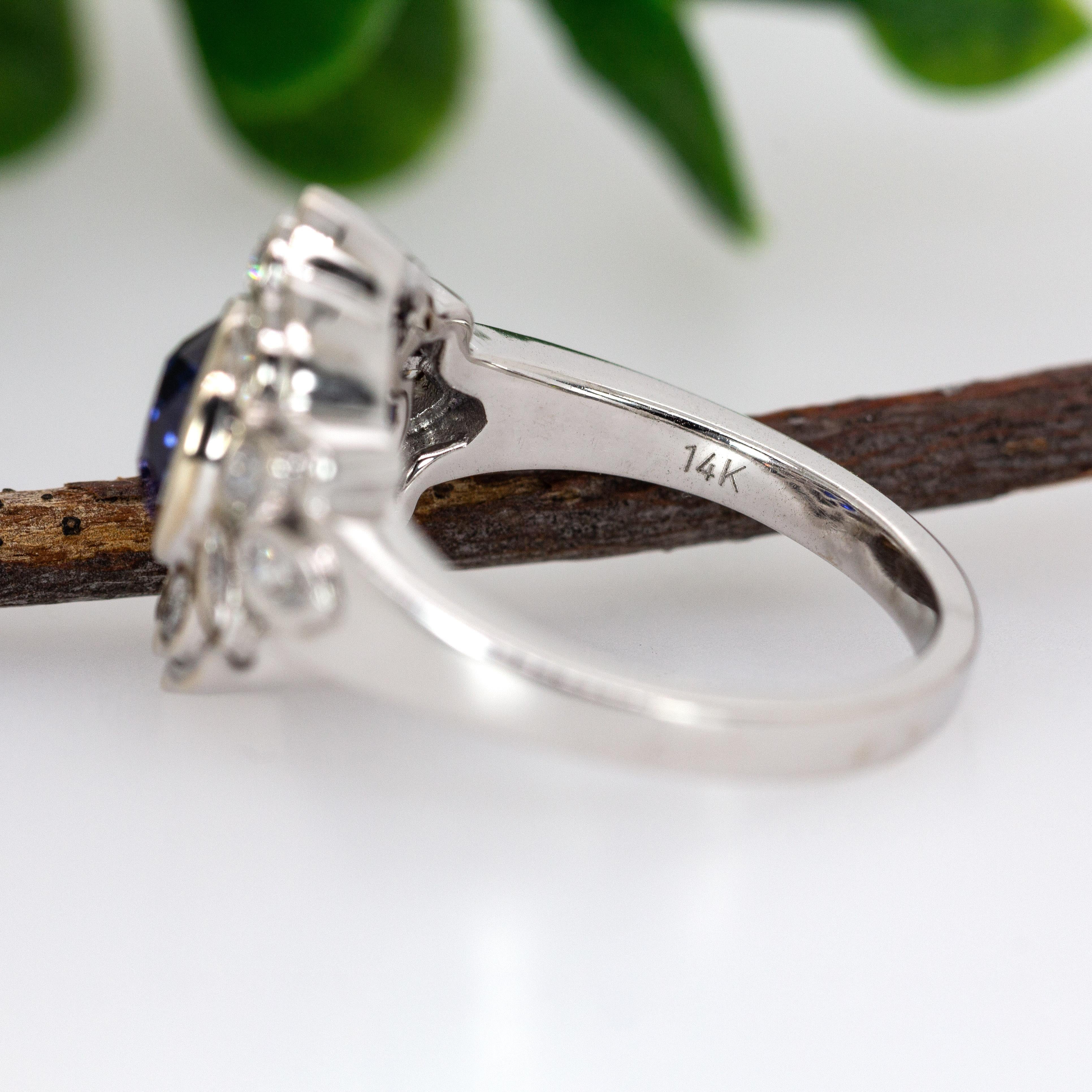 Vintage Inspired 2cts Ceylon Sapphire Ring w Natural Diamonds in 14K Solid Gold en vente 3