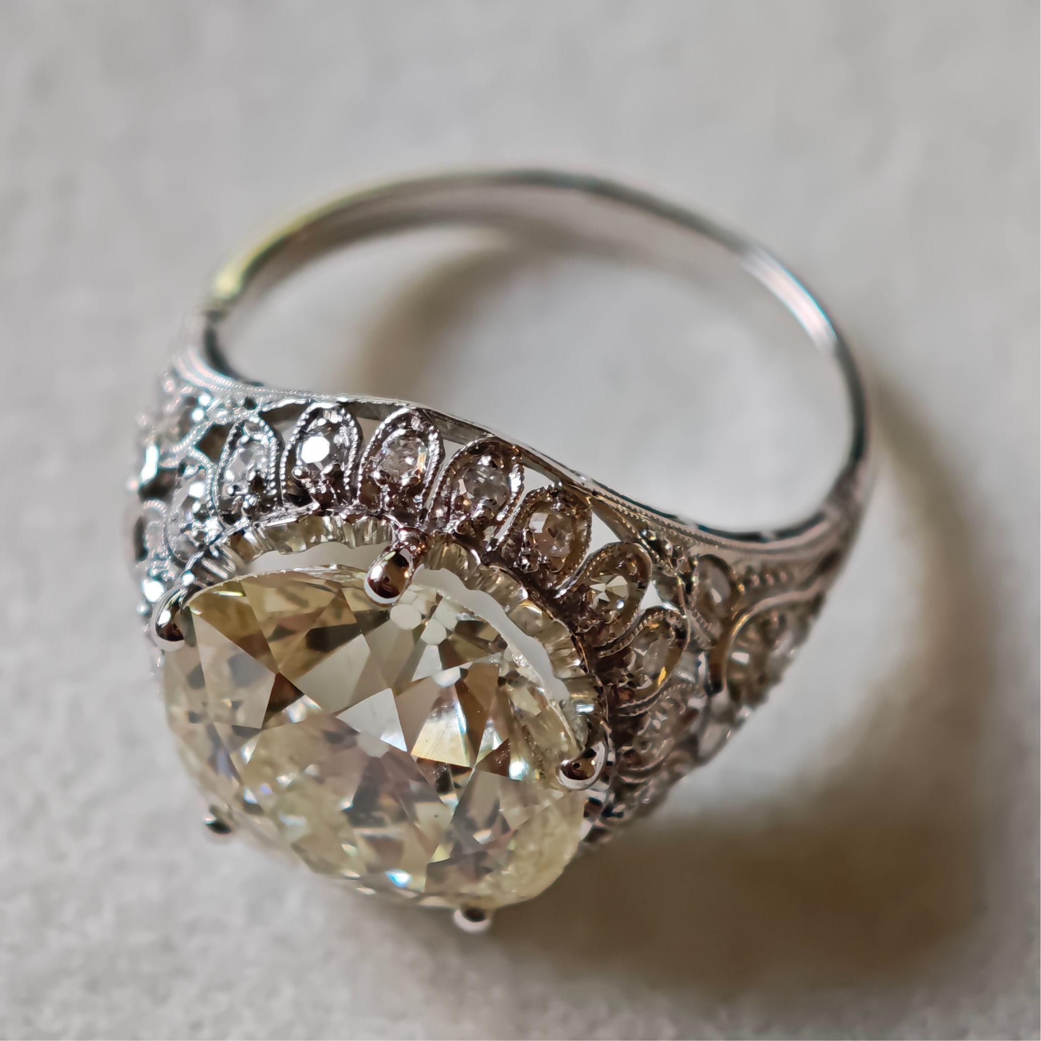 Bague exquise en or blanc 18 carats avec diamant de taille européenne ancienne Unisexe en vente