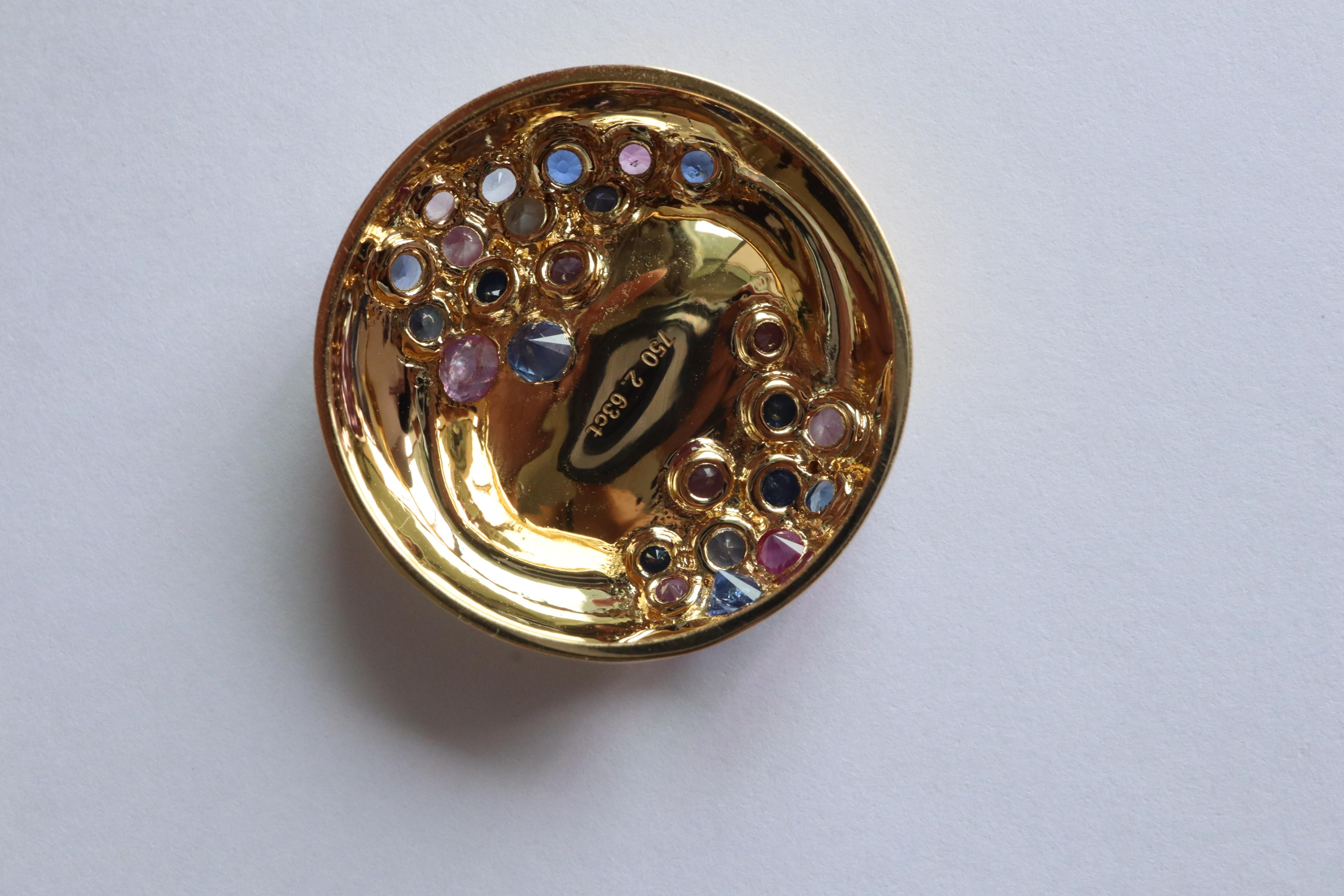 Pendentif saphir contemporain d'inspiration vintage par JAR Neuf - En vente à Singapore, SG