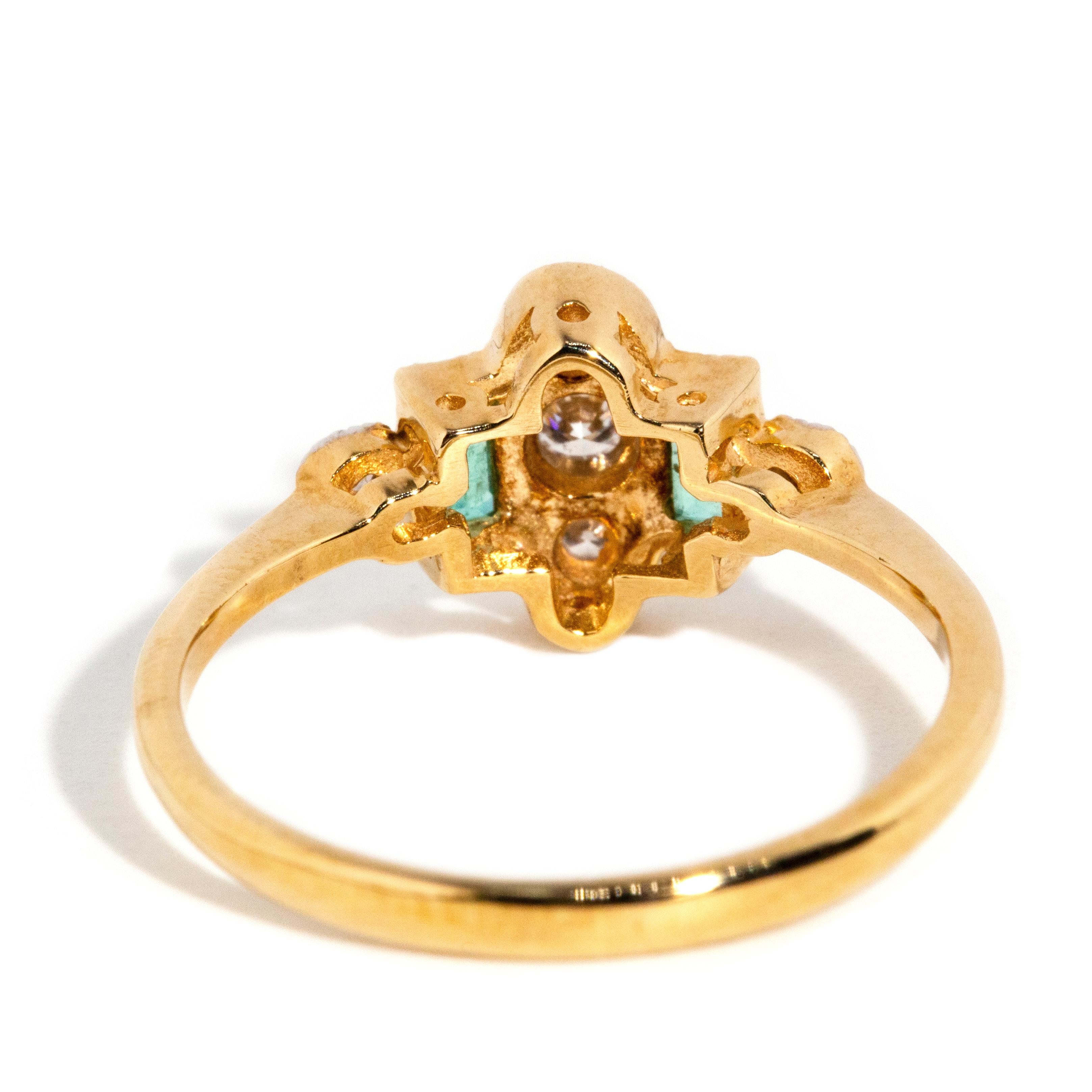 Vintage Inspired Diamond & Bright Green Emerald Cluster Ring 9 Carat Yellow Gold For Sale 1