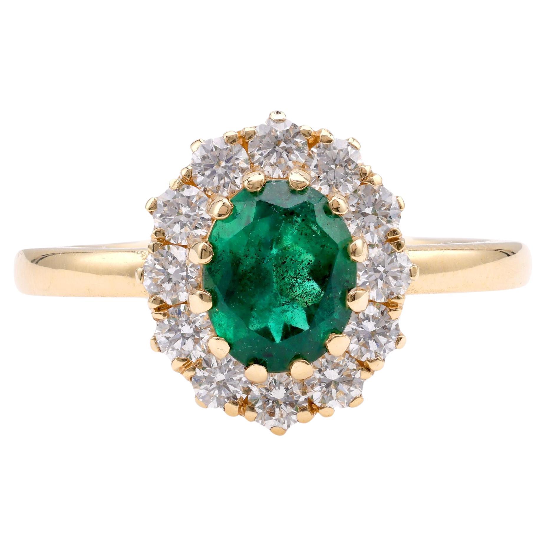 Anello a grappolo d'ispirazione vintage con diamante smeraldo in oro giallo 18 carati