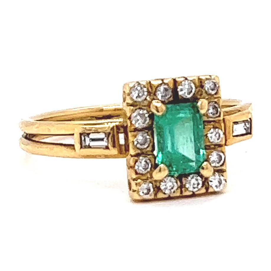 Women's or Men's Vintage 0.50 Carat Emerald Diamond 14 Karat Yellow Gold Ring For Sale