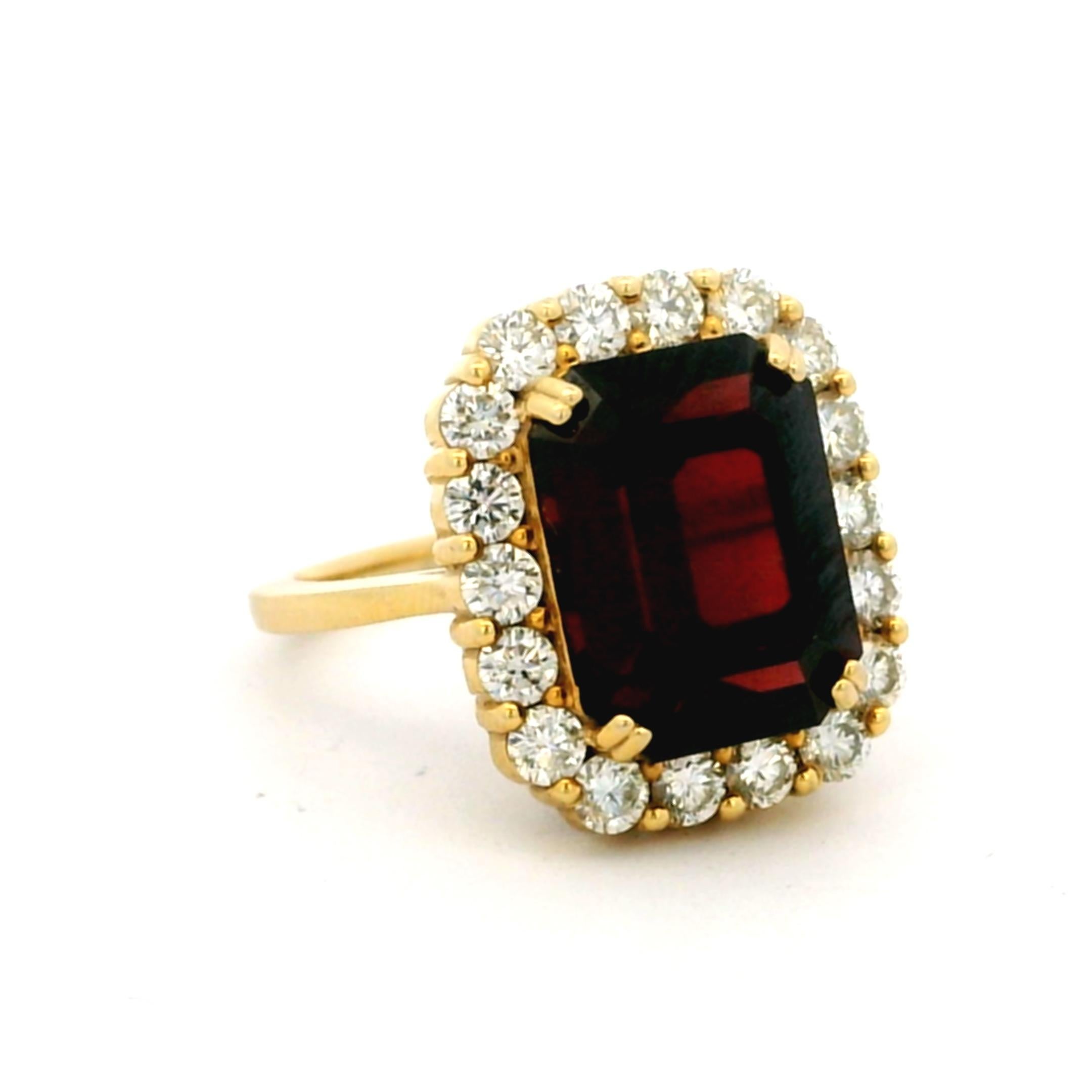 Anello aureola con granato e diamante di ispirazione vintage di Talia Jade in vendita 4