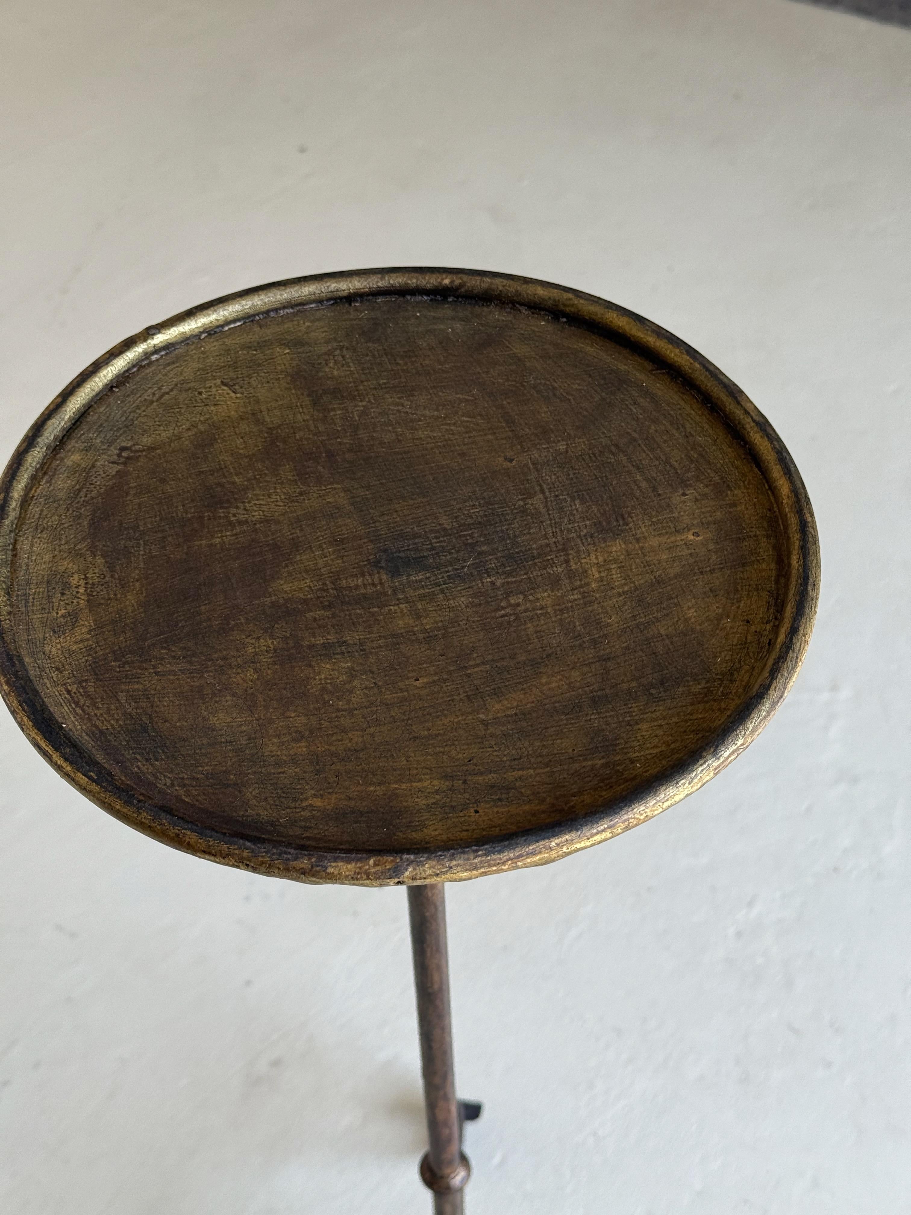 Vintage-Inspired Iron Plant Stand or Tall Side Table with Tripod Base and Gilt P For Sale 5