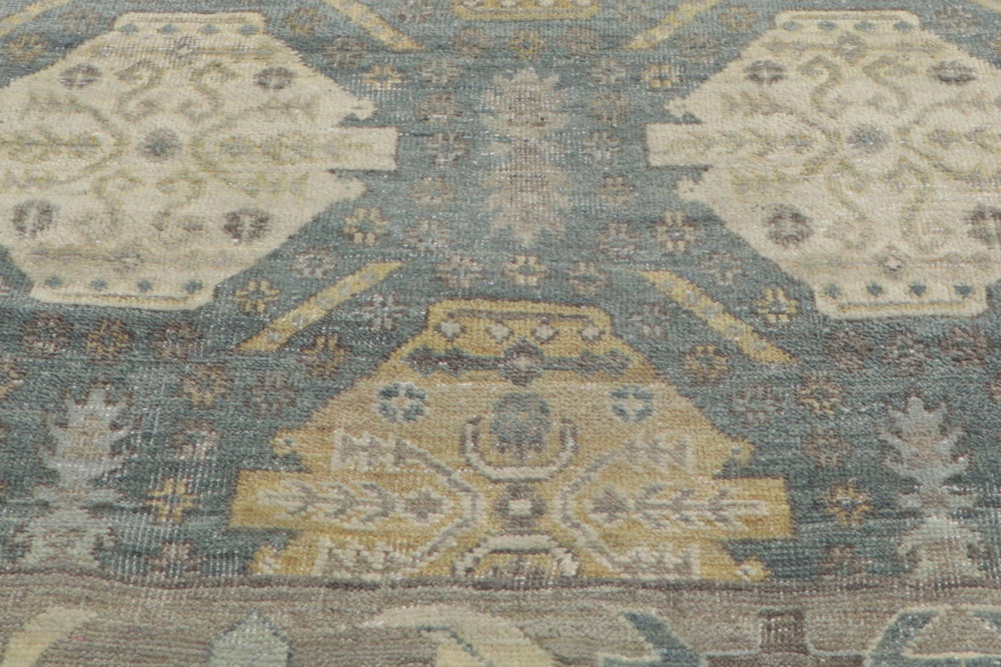 Neuer Distressed-Teppich im Oushak-Stil mit modernem, rustikalem Stil (21. Jahrhundert und zeitgenössisch) im Angebot