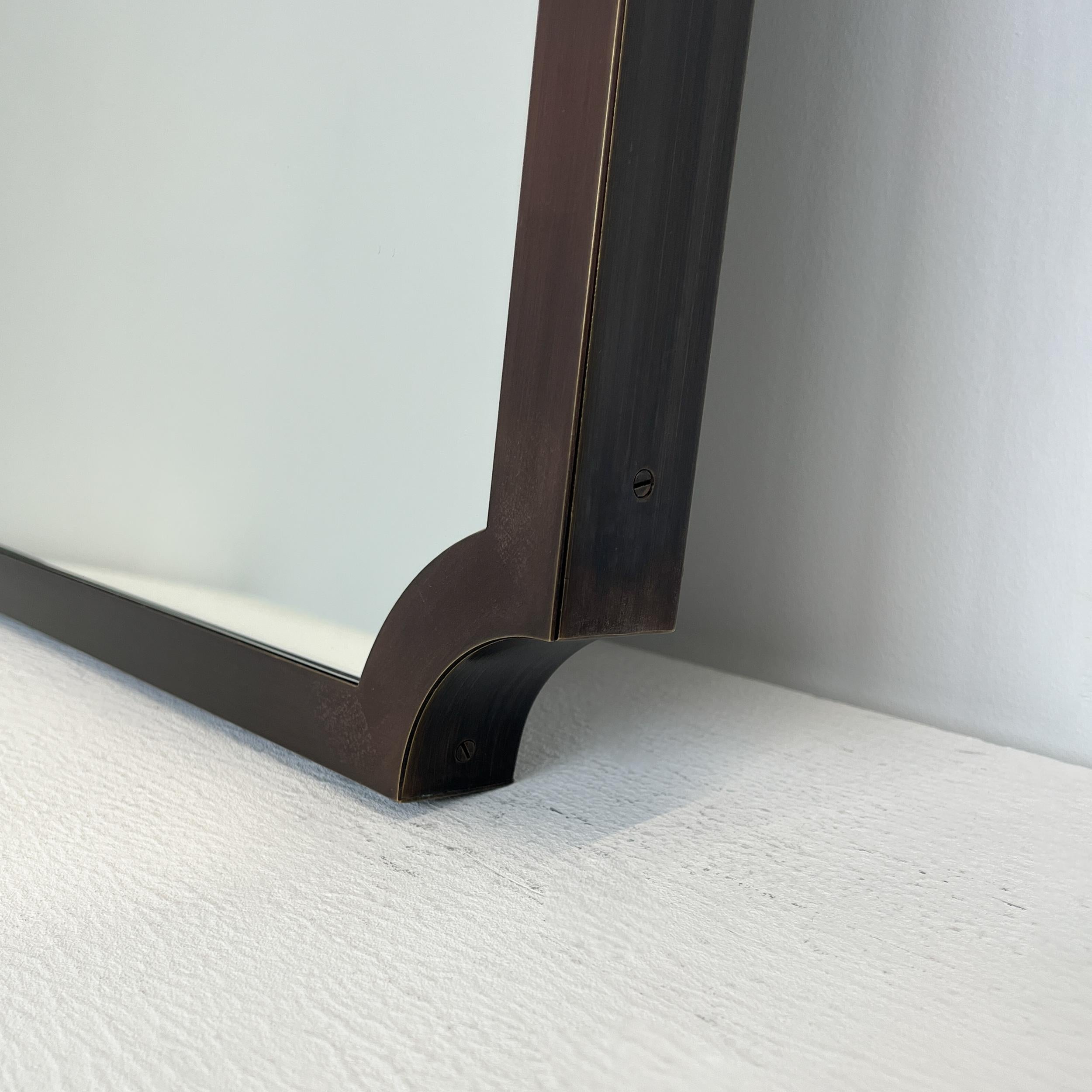 Miroir mural N.8 d'inspiration vintage avec cadre plein patiné bronze en vente 3