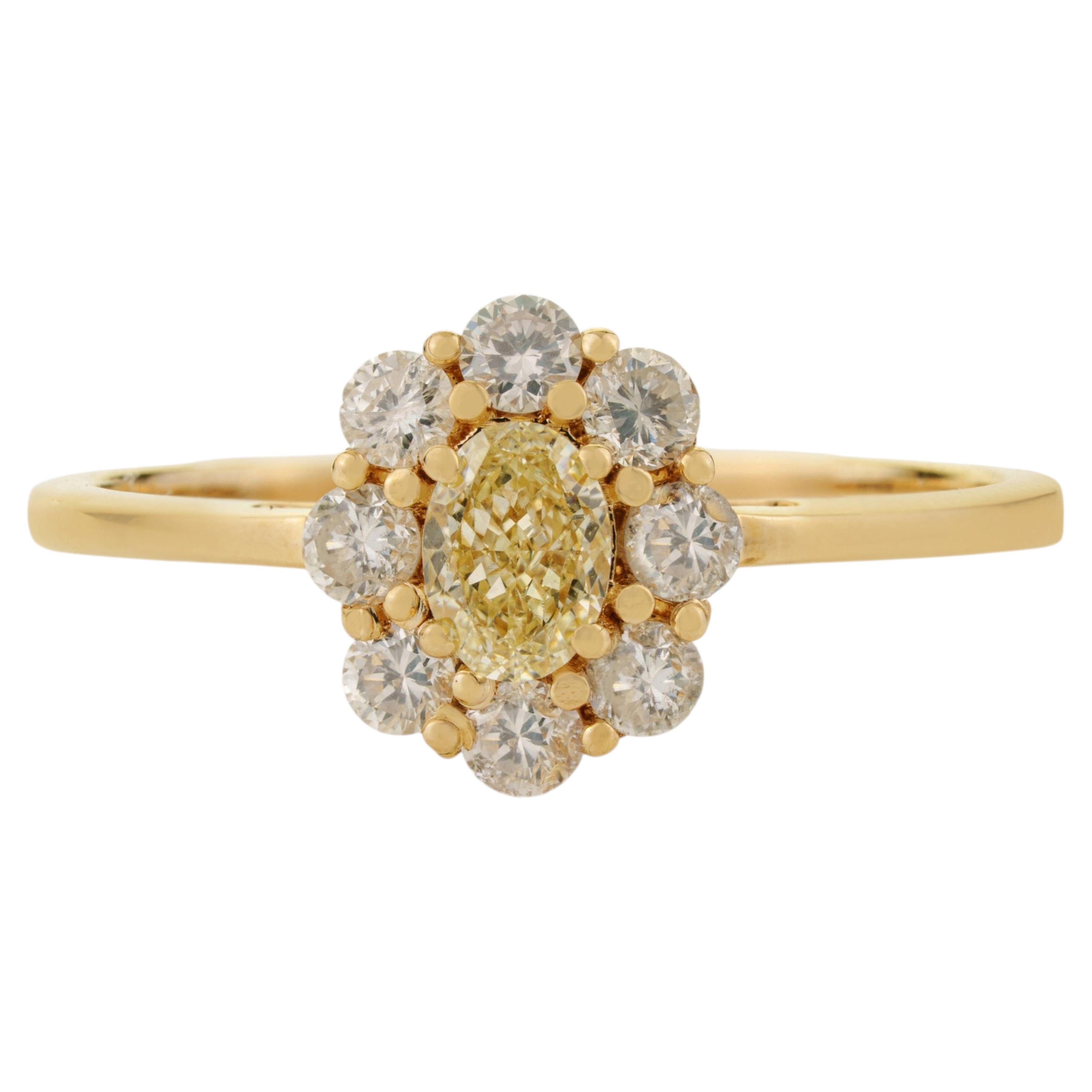 Anello di fidanzamento a grappolo con diamanti gialli naturali di ispirazione vintage in oro giallo 14K